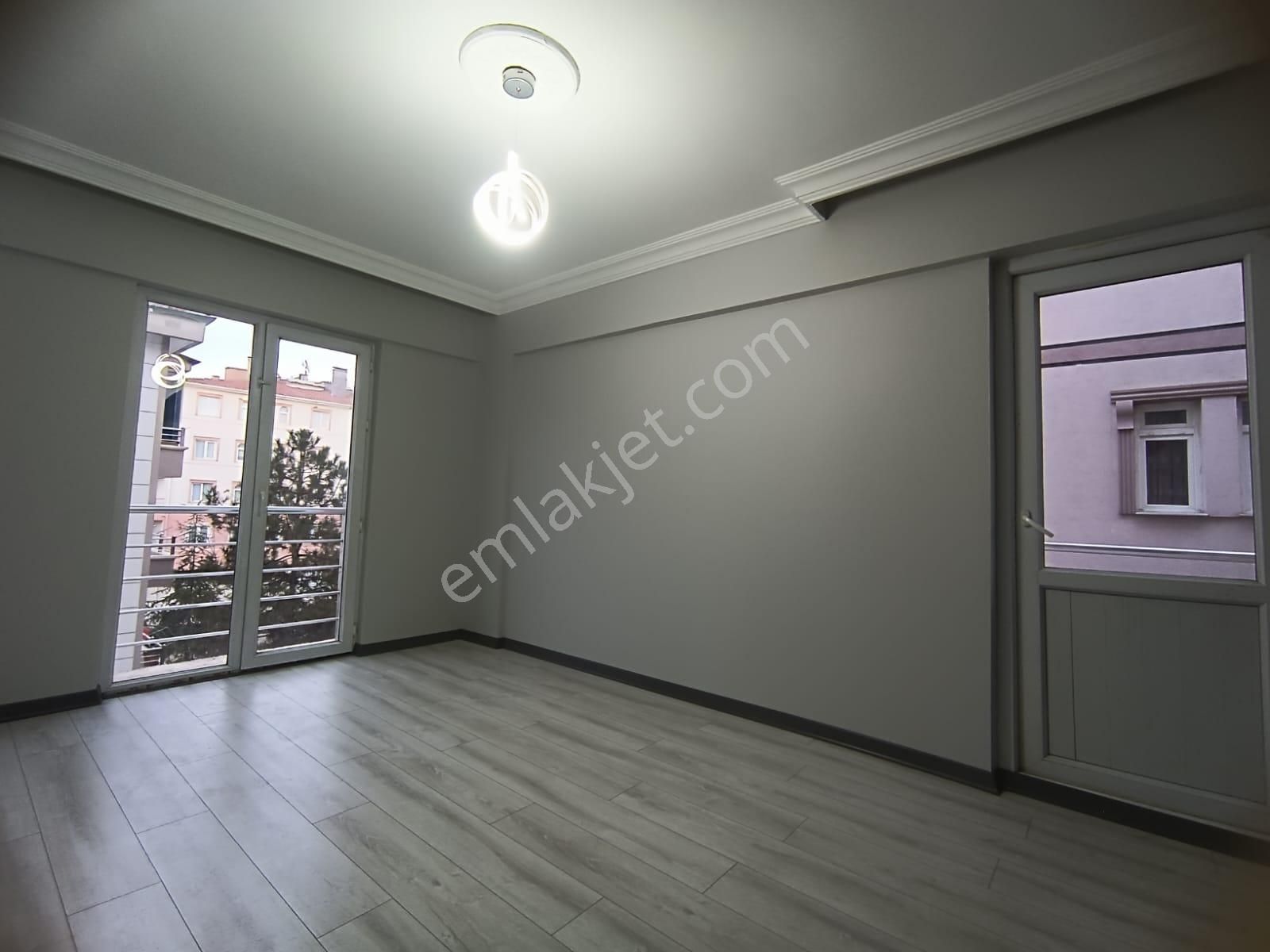 Sincan Tandoğan Mahallesinde 3+1 Satılık Geniş Daire - Görsel 17