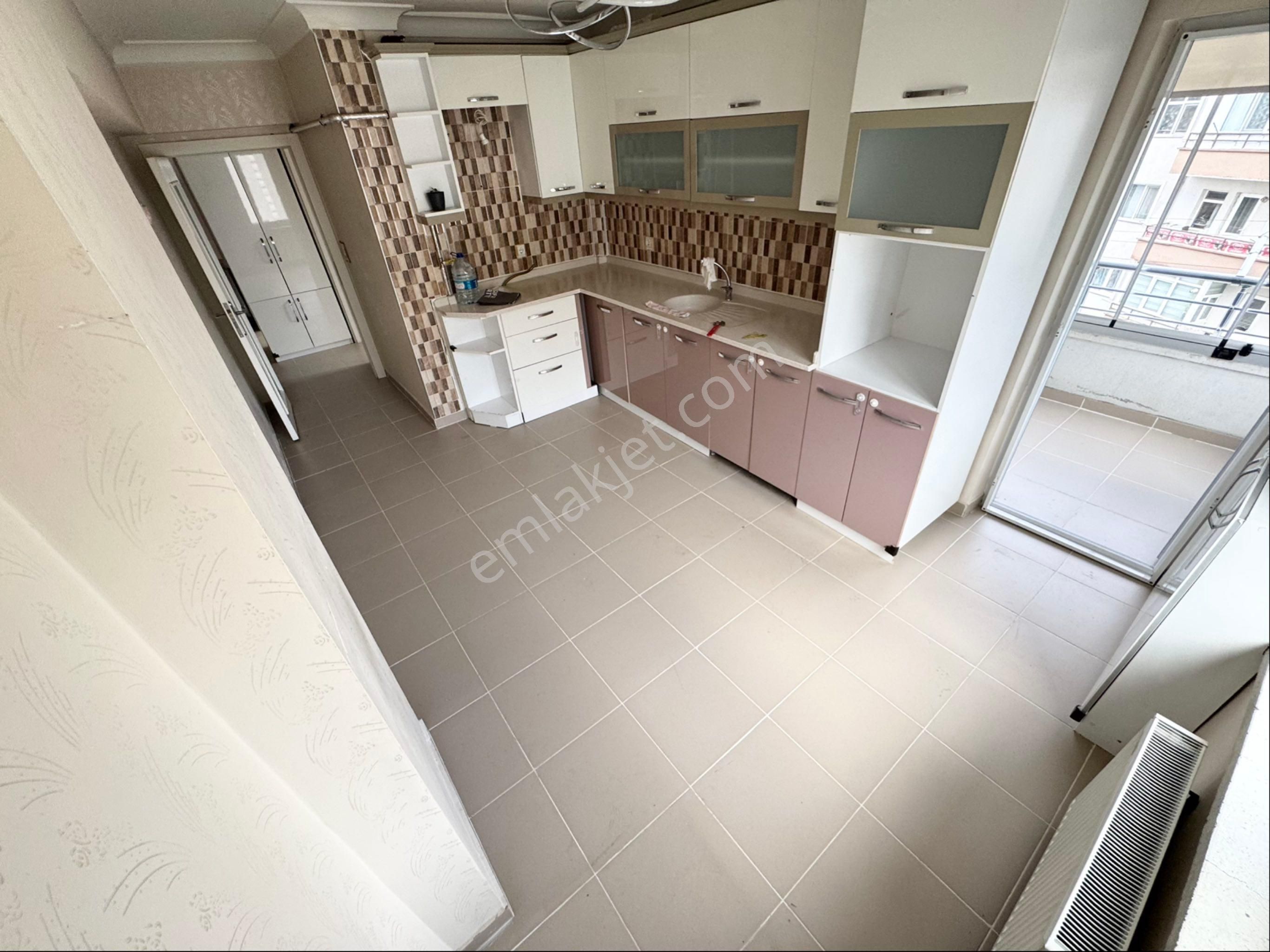 Sincan Ahi Evran Ara Katta Ön Cephe Asansörlü Satılık 3+1 Daire! - Görsel 6