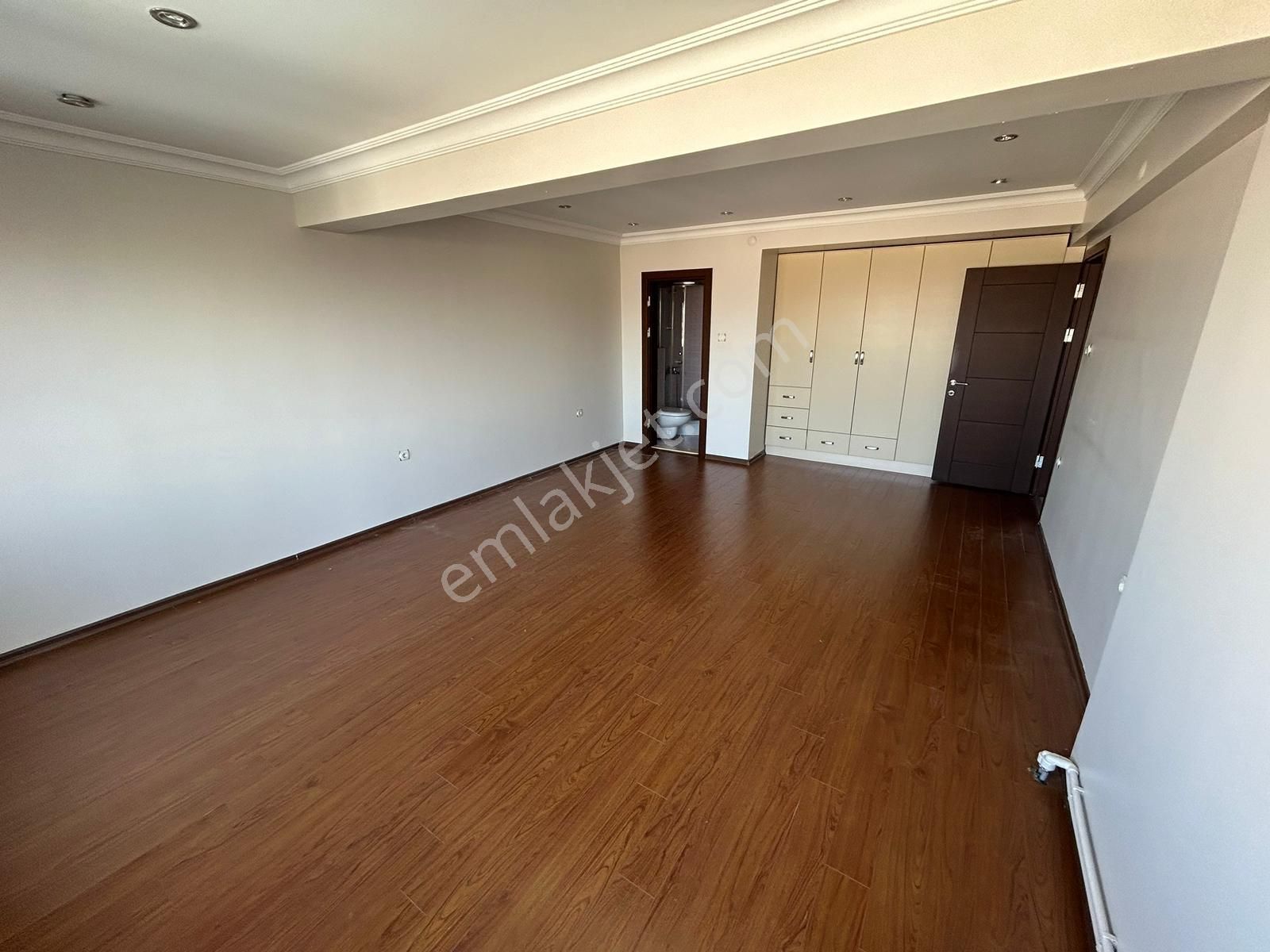Barış Mah. Acıbadem Hast. Yakını 4+1 Kiralık Daire - Görsel 7