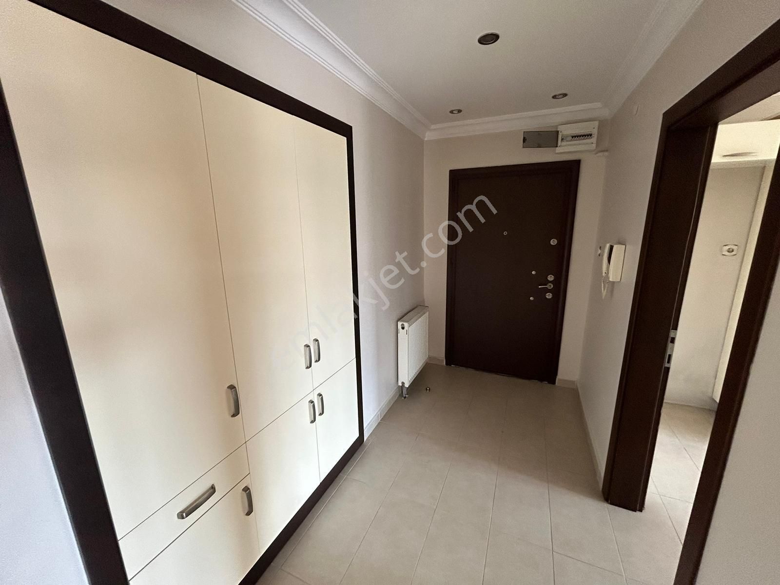 Barış Mah. Acıbadem Hast. Yakını 4+1 Kiralık Daire - Görsel 3