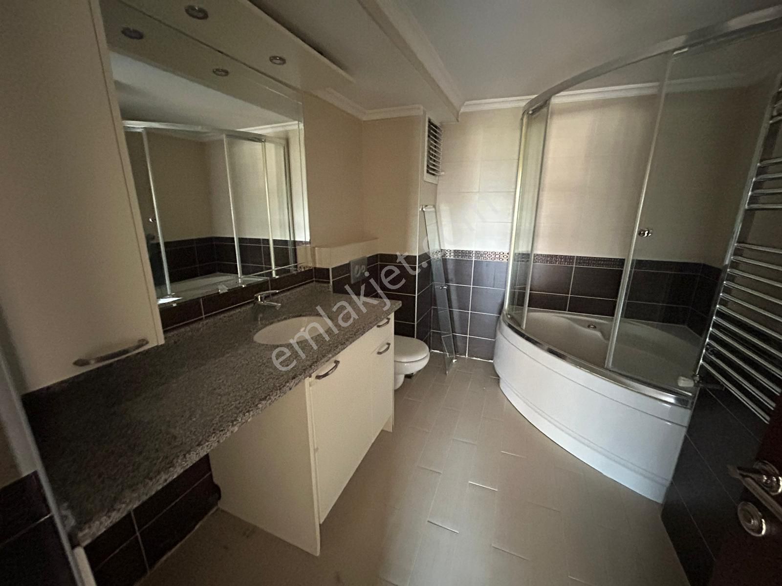 Barış Mah. Acıbadem Hast. Yakını 4+1 Kiralık Daire - Görsel 15