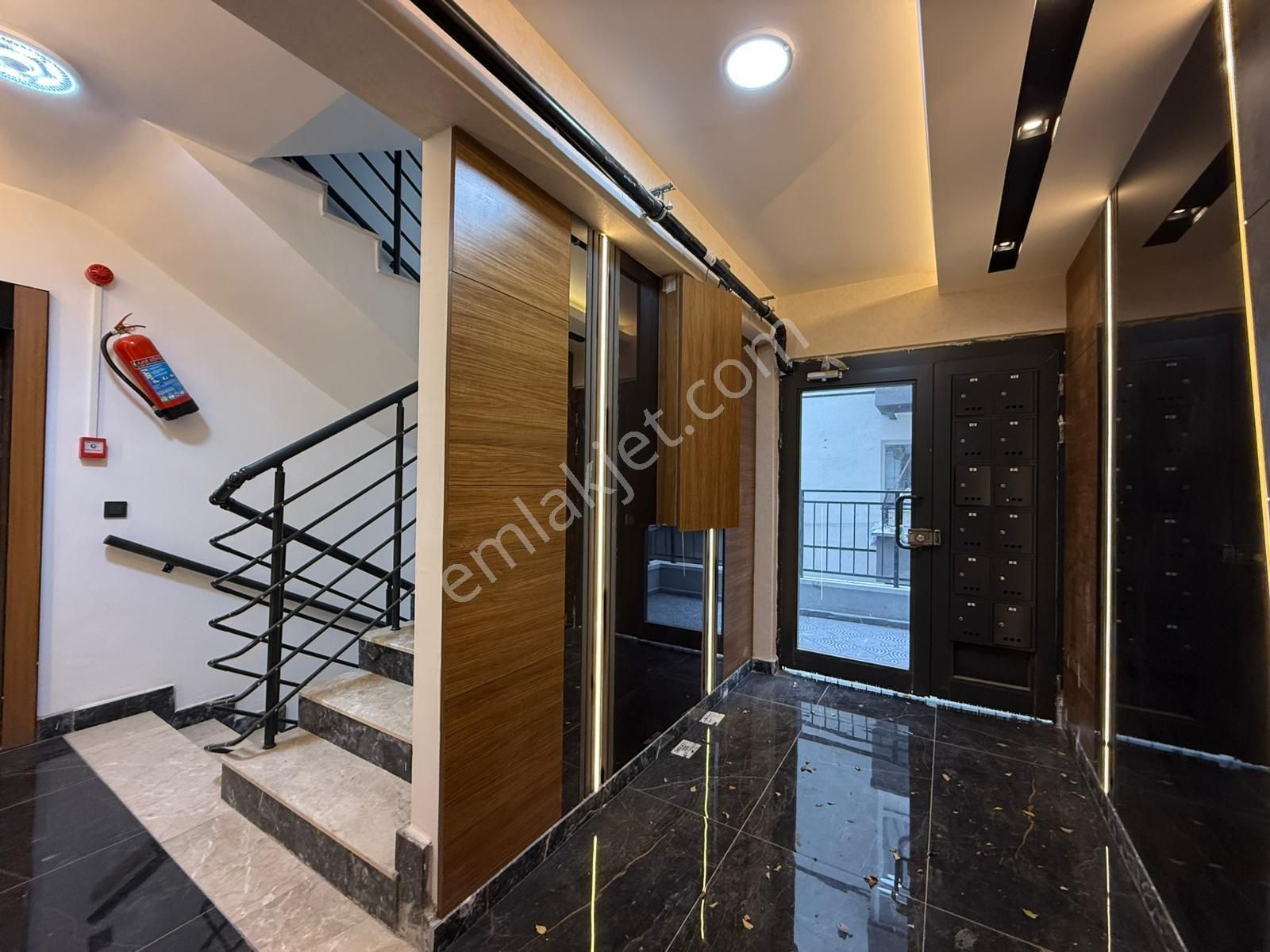 Kariyer'den Yayla'da Ultra Lüks Yapılı Asansörlü 3+1 İskanlı Daire - Görsel 20