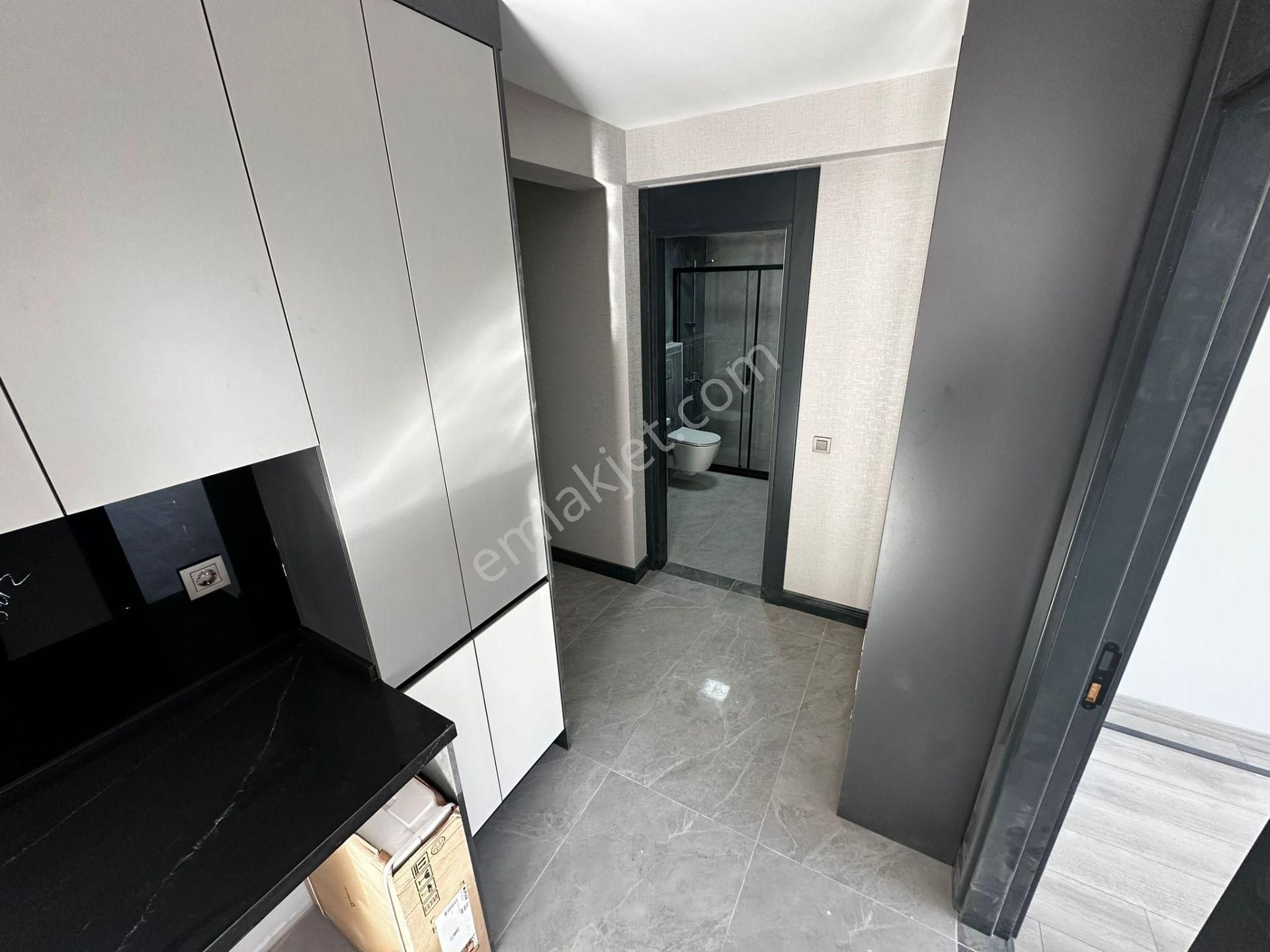 Kariyer'den İncirli'de Tek! Merkezi Konumda Her Katta 1+1 2+1 Lüx Alttan Isıtmalı Daireler - Görsel 11