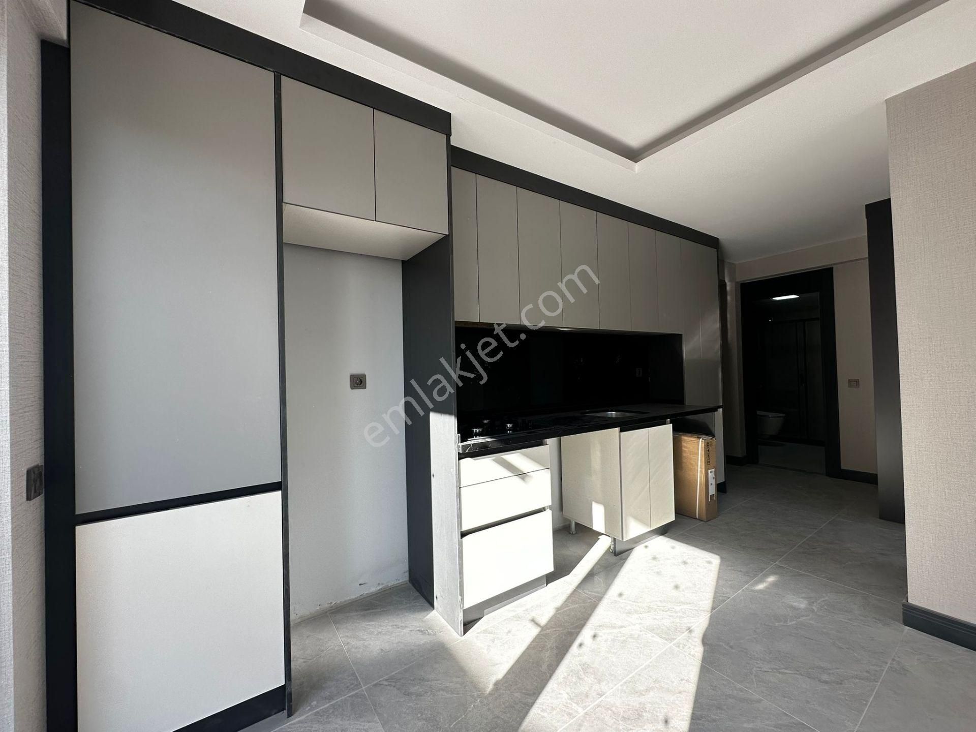 Kariyer'den İncirli'de Tek! Merkezi Konumda Her Katta 1+1 2+1 Lüx Alttan Isıtmalı Daireler - Görsel 8