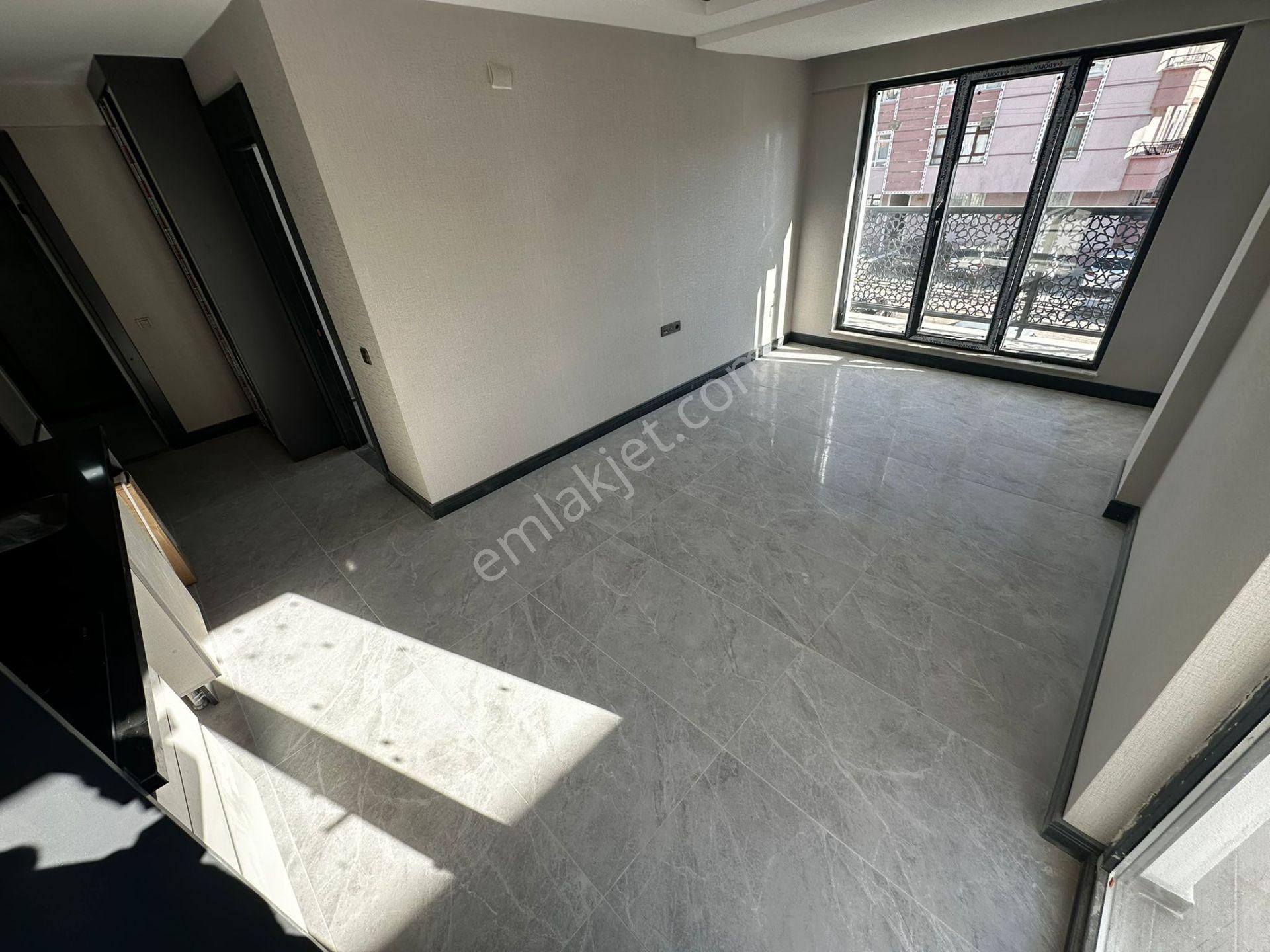 Kariyer'den İncirli'de Tek! Merkezi Konumda Her Katta 1+1 2+1 Lüx Alttan Isıtmalı Daireler - Görsel 6