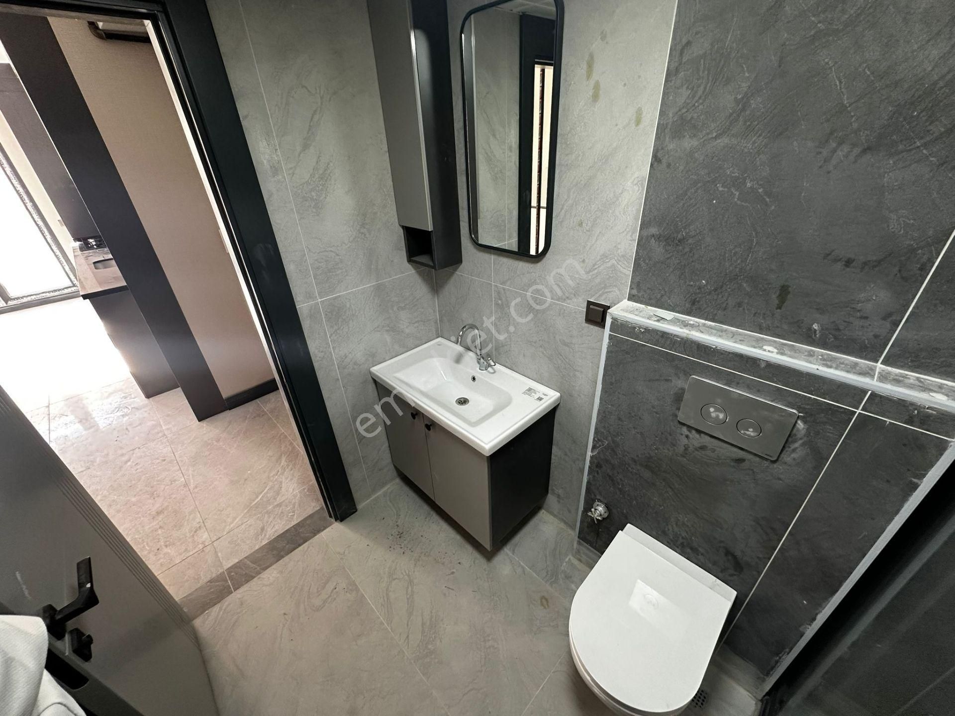 Kariyer'den İncirli'de Tek! Merkezi Konumda Her Katta 1+1 2+1 Lüx Alttan Isıtmalı Daireler - Görsel 23