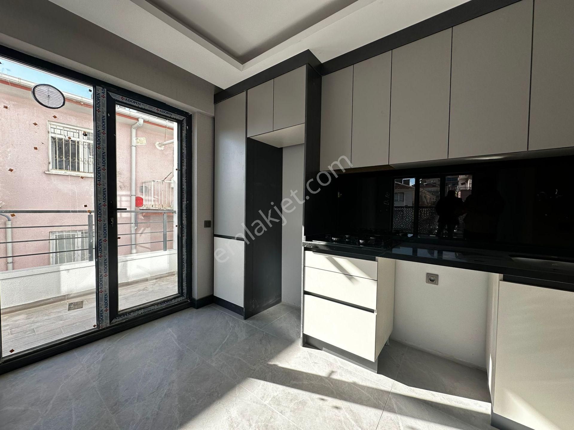 Kariyer'den İncirli'de Tek! Merkezi Konumda Her Katta 1+1 2+1 Lüx Alttan Isıtmalı Daireler - Görsel 10