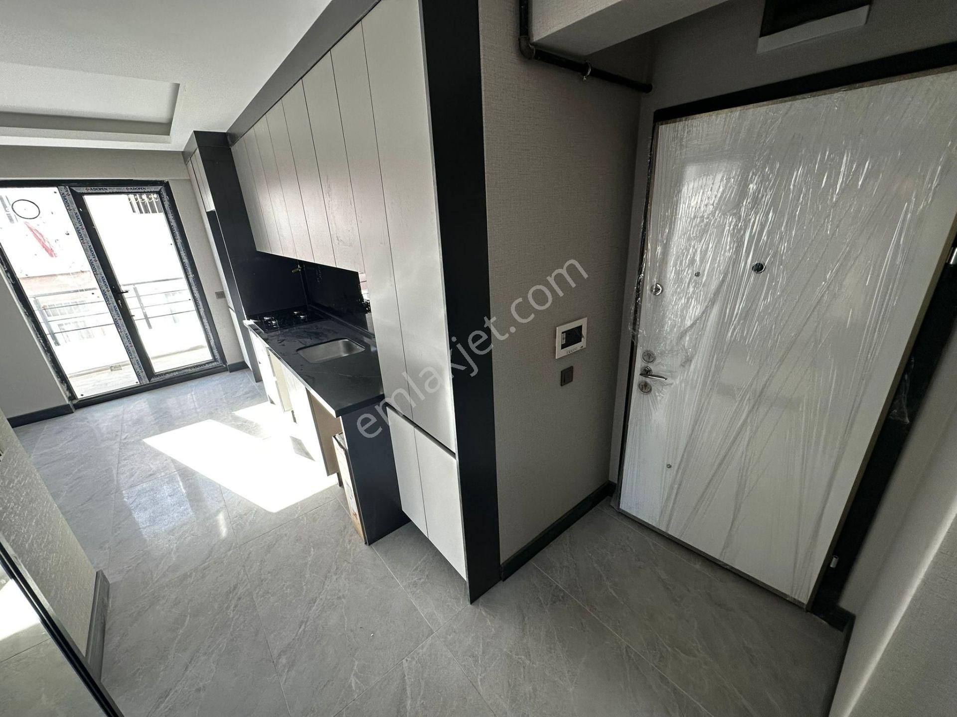 Kariyer'den İncirli'de Tek! Merkezi Konumda Her Katta 1+1 2+1 Lüx Alttan Isıtmalı Daireler - Görsel 15