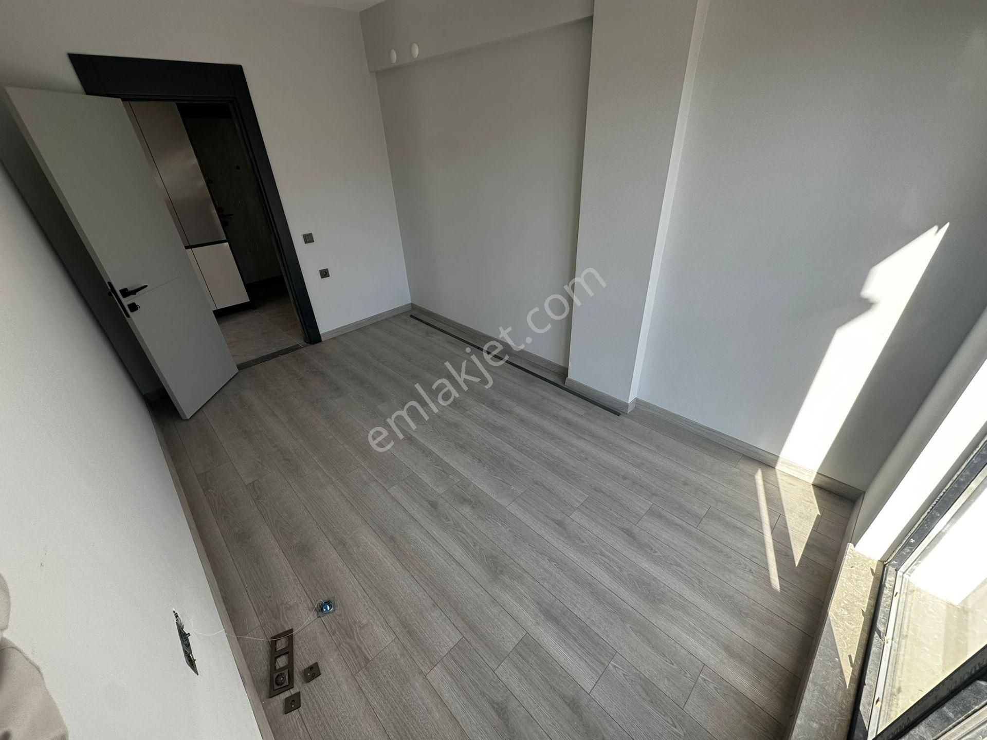 Kariyer'den İncirli'de Tek! Merkezi Konumda Her Katta 1+1 2+1 Lüx Alttan Isıtmalı Daireler - Görsel 19