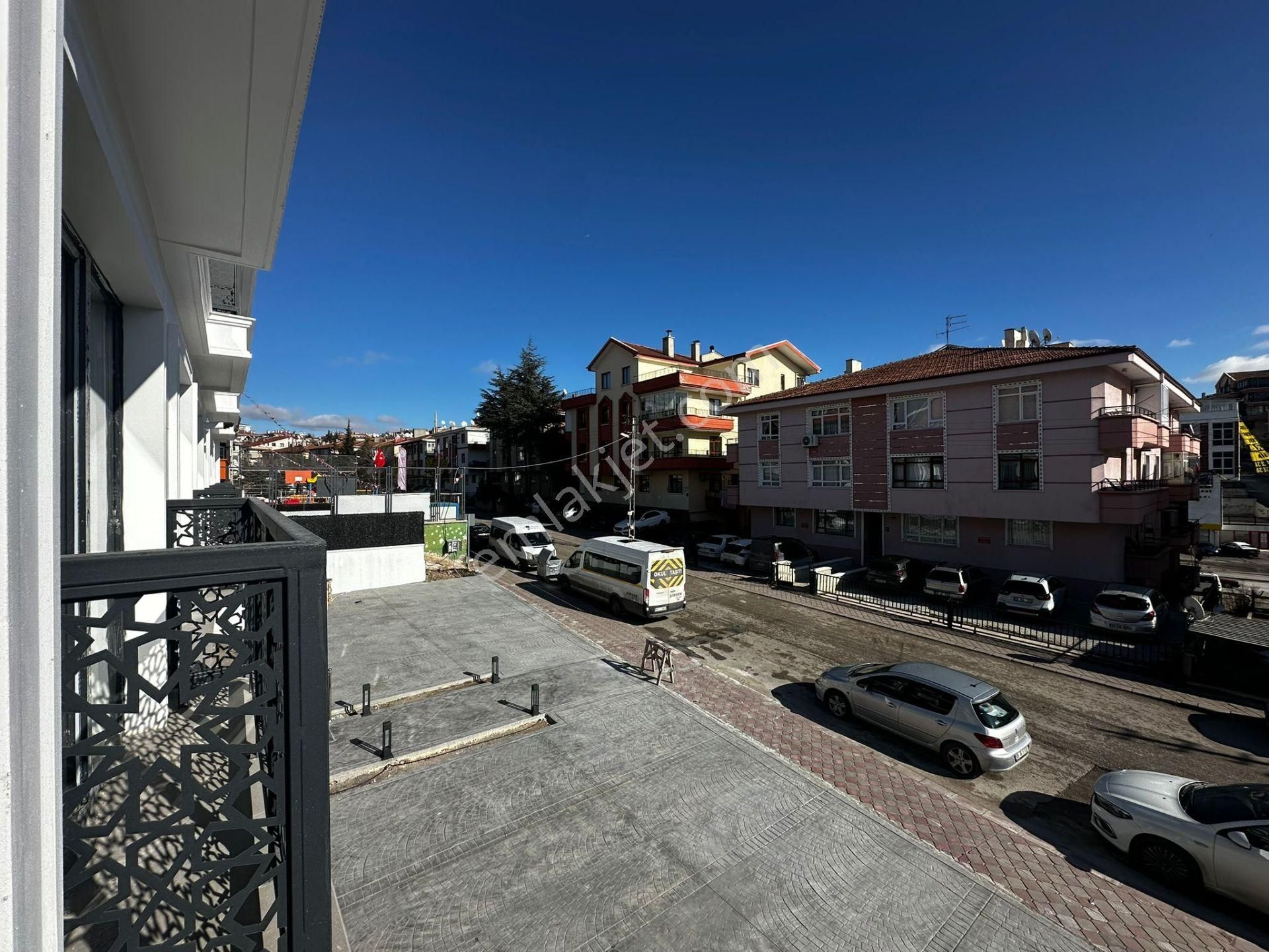 Kariyer'den İncirli'de Tek! Merkezi Konumda Her Katta 1+1 2+1 Lüx Alttan Isıtmalı Daireler - Görsel 26