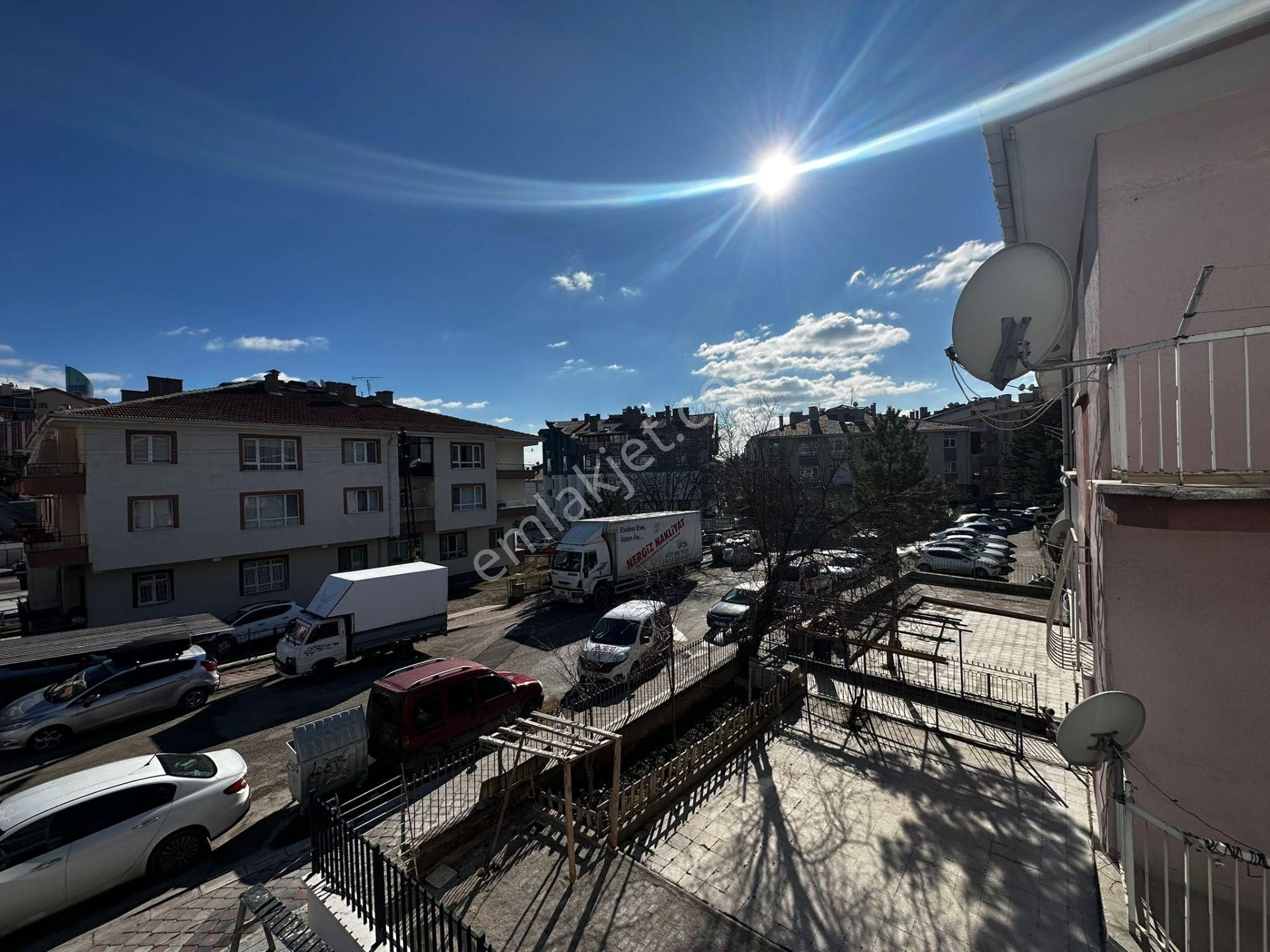 Kariyer'den İncirli'de Tek! Merkezi Konumda Her Katta 1+1 2+1 Lüx Alttan Isıtmalı Daireler - Görsel 28