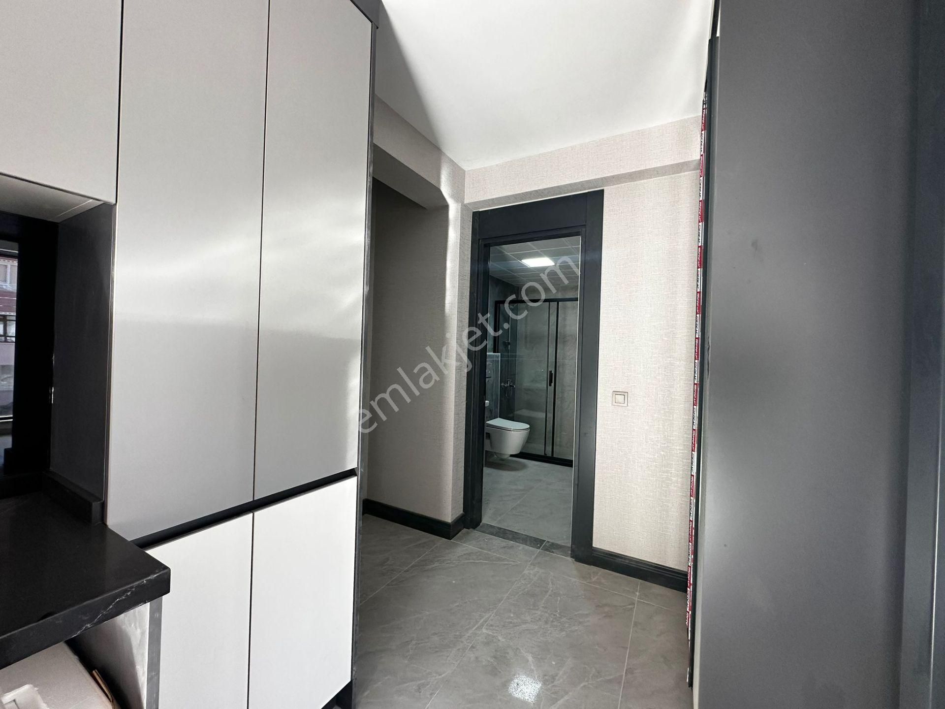 Kariyer'den İncirli'de Tek! Merkezi Konumda Her Katta 1+1 2+1 Lüx Alttan Isıtmalı Daireler - Görsel 12