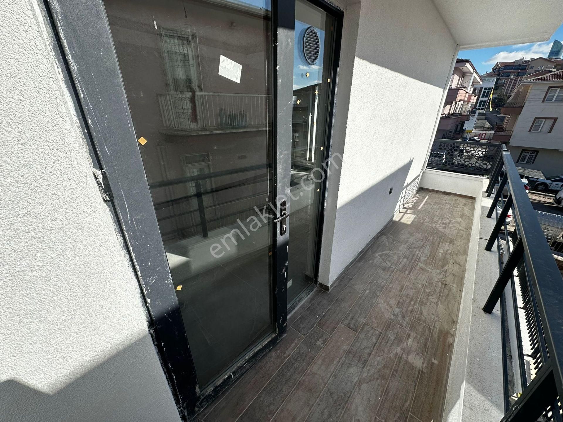 Kariyer'den İncirli'de Tek! Merkezi Konumda Her Katta 1+1 2+1 Lüx Alttan Isıtmalı Daireler - Görsel 25