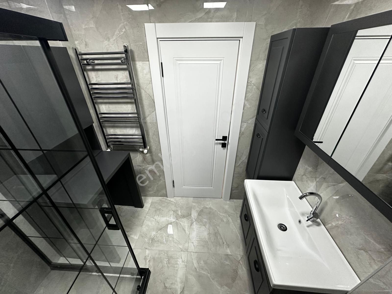 Kariyer'den Aşağı Eğlence'de 3+1 Ultra Lüx Güney Cephe Katta Geniş Daire - Görsel 32