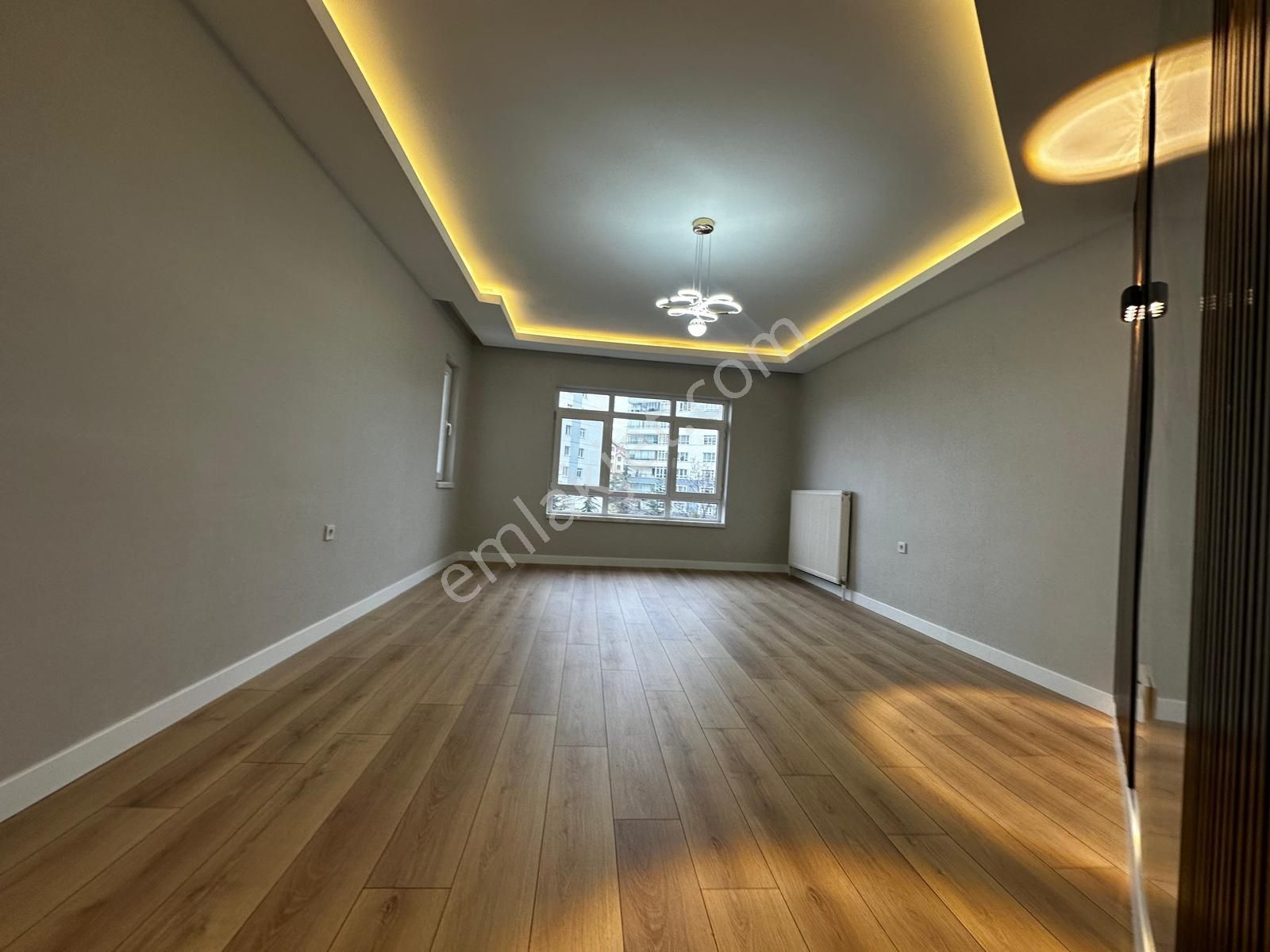 Kariyer'den Aşağı Eğlence'de 3+1 Ultra Lüx Güney Cephe Katta Geniş Daire - Görsel 8