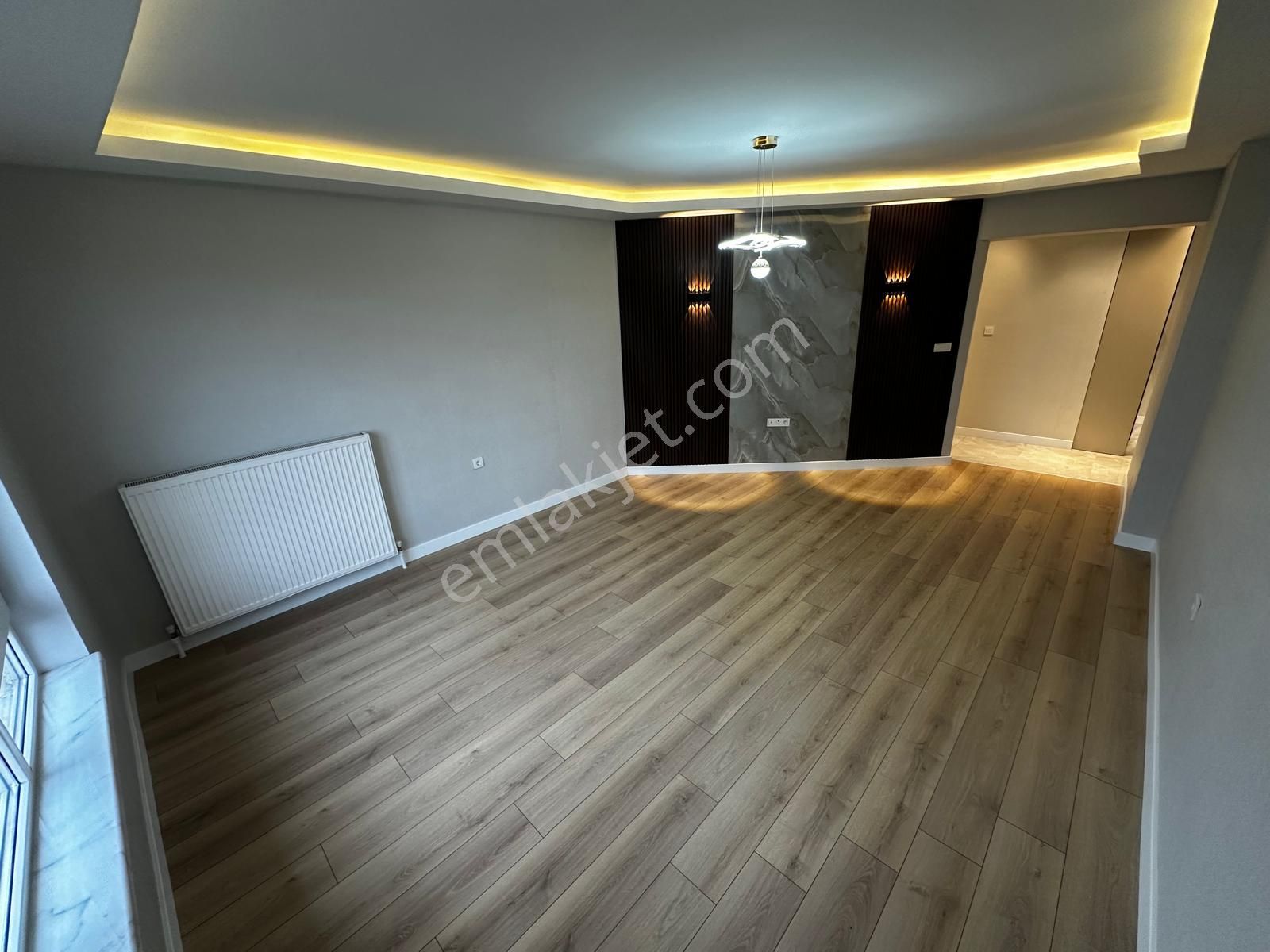 Kariyer'den Aşağı Eğlence'de 3+1 Ultra Lüx Güney Cephe Katta Geniş Daire - Görsel 6