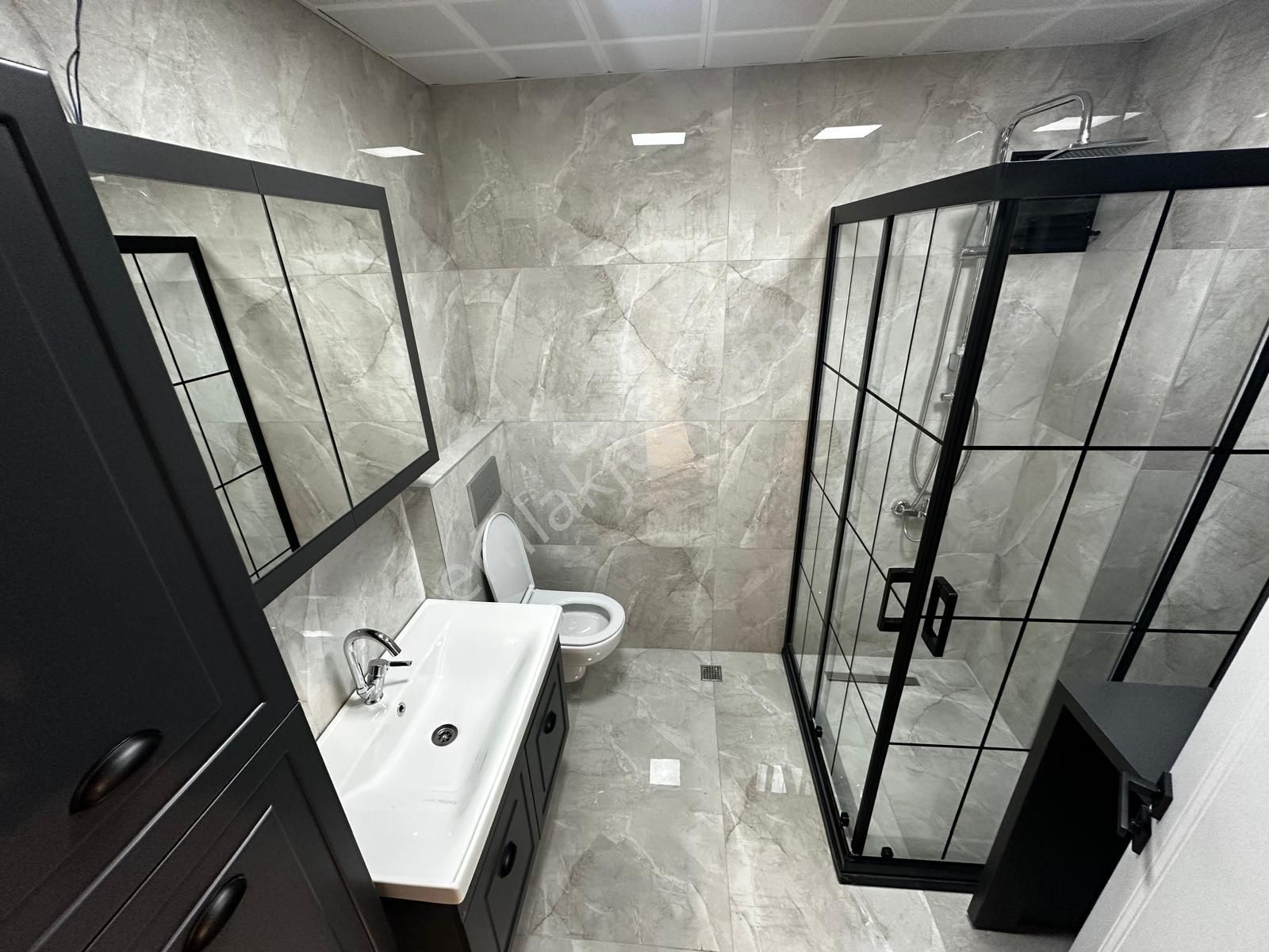 Kariyer'den Aşağı Eğlence'de 3+1 Ultra Lüx Güney Cephe Katta Geniş Daire - Görsel 31