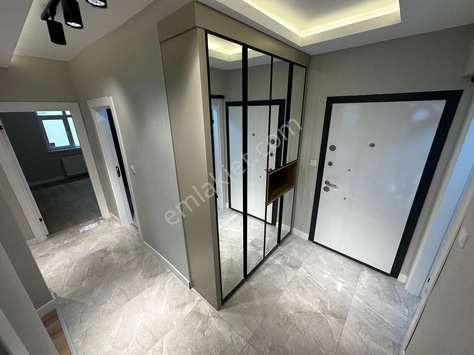 Kariyer'den Aşağı Eğlence'de 3+1 Ultra Lüx Güney Cephe Katta Geniş Daire - Görsel 29