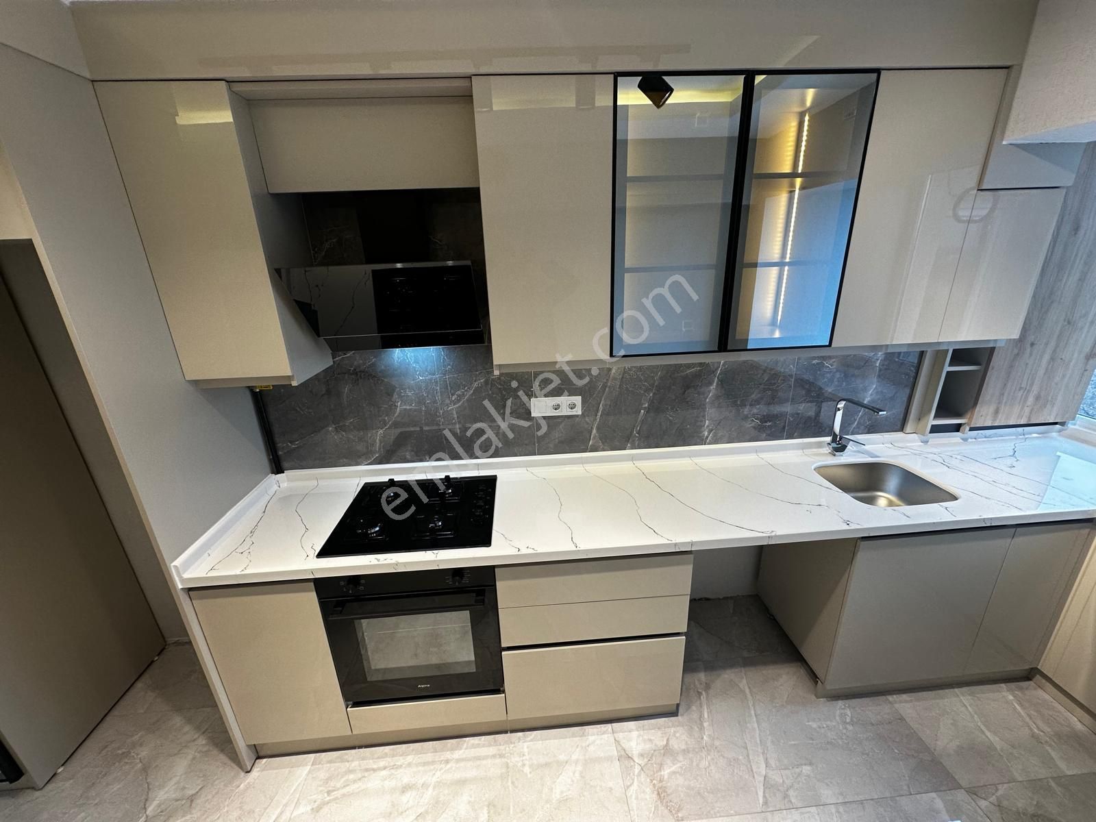 Kariyer'den Aşağı Eğlence'de 3+1 Ultra Lüx Güney Cephe Katta Geniş Daire - Görsel 11