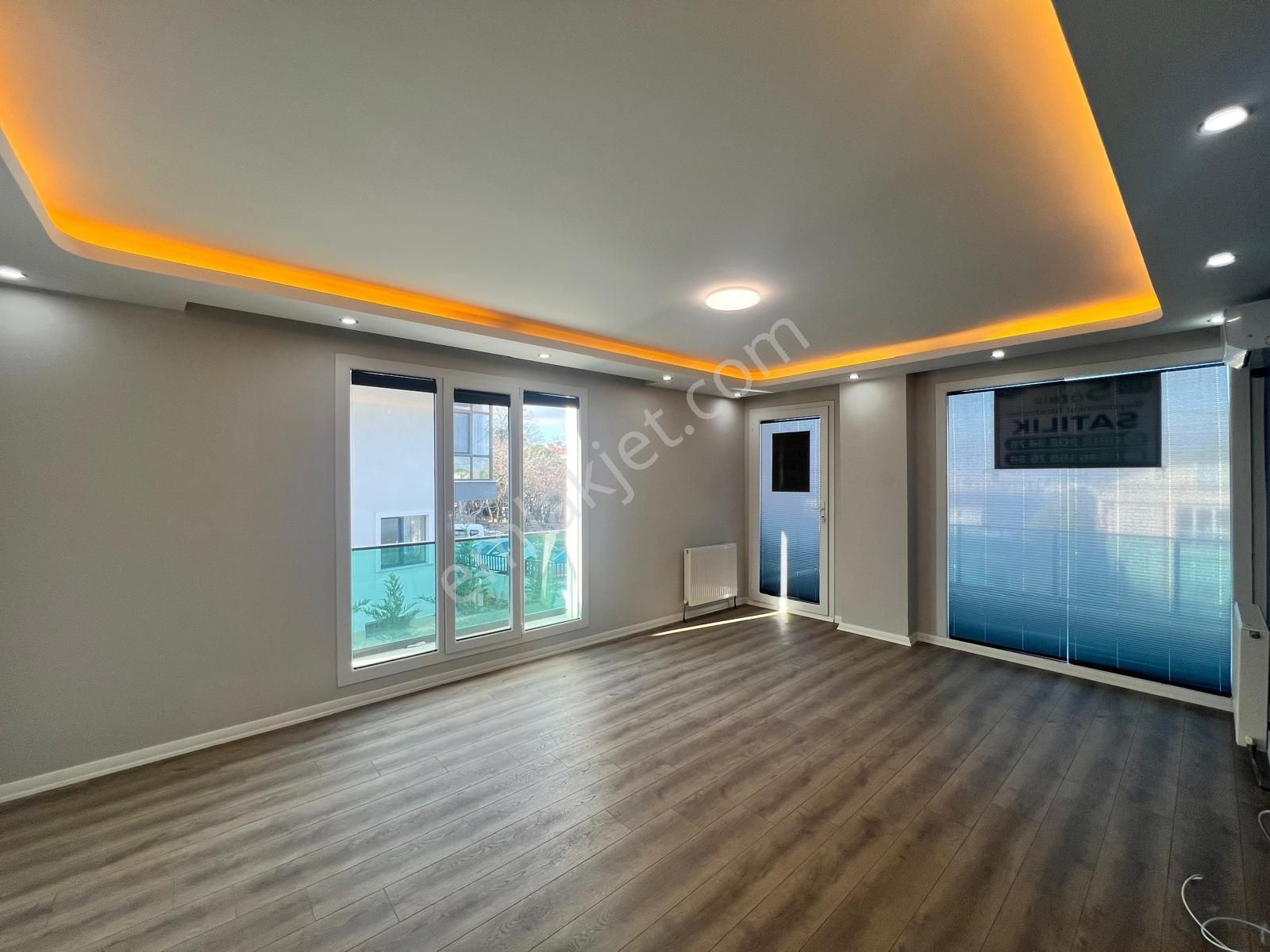 Büyükçekmece'de Ara Kat, Lüks Donanımlı 2+1 Daire