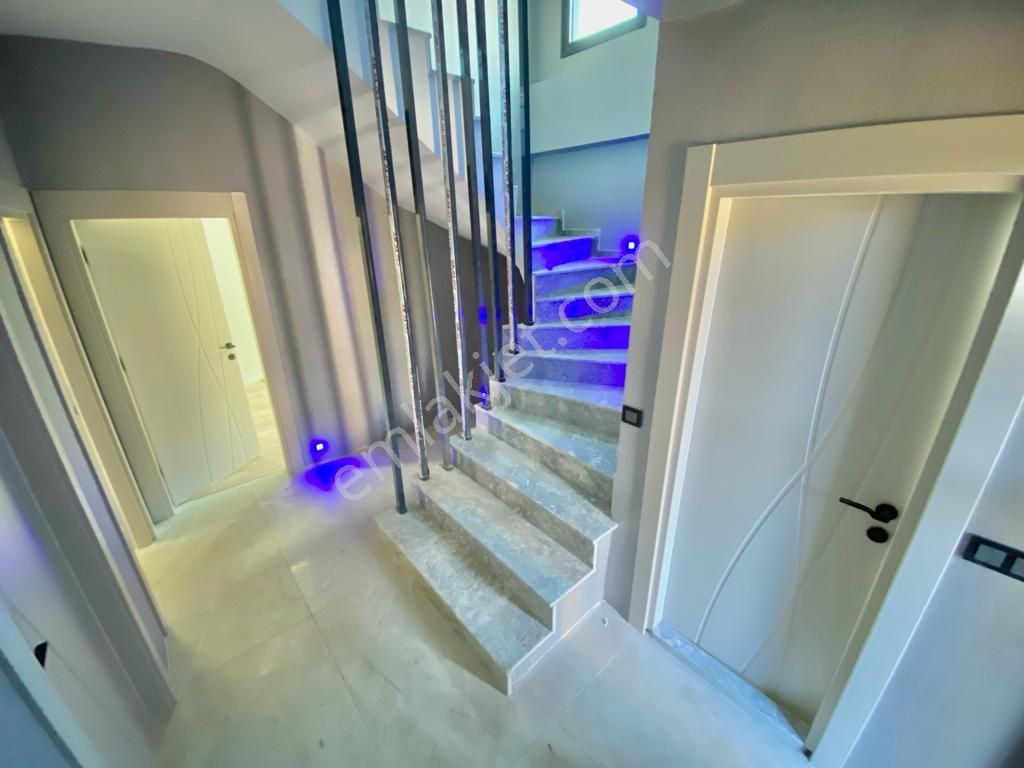 Yüksel'den Güre'de Huzurdolu Bir Yaşam Sizi Bekliyor 6+1 Ultra Lüx Satılık Villa - Görsel 17