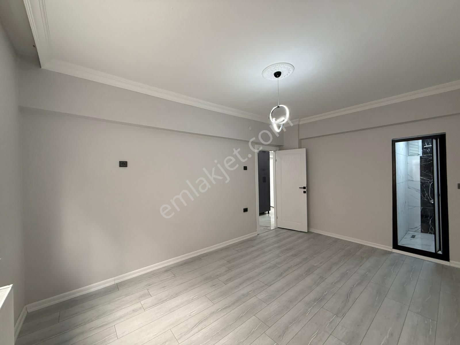 Kariyerden Tepebaşında Merkezde Ultra Yapılı Yüksek Giriş 3+1 Daire - Görsel 23