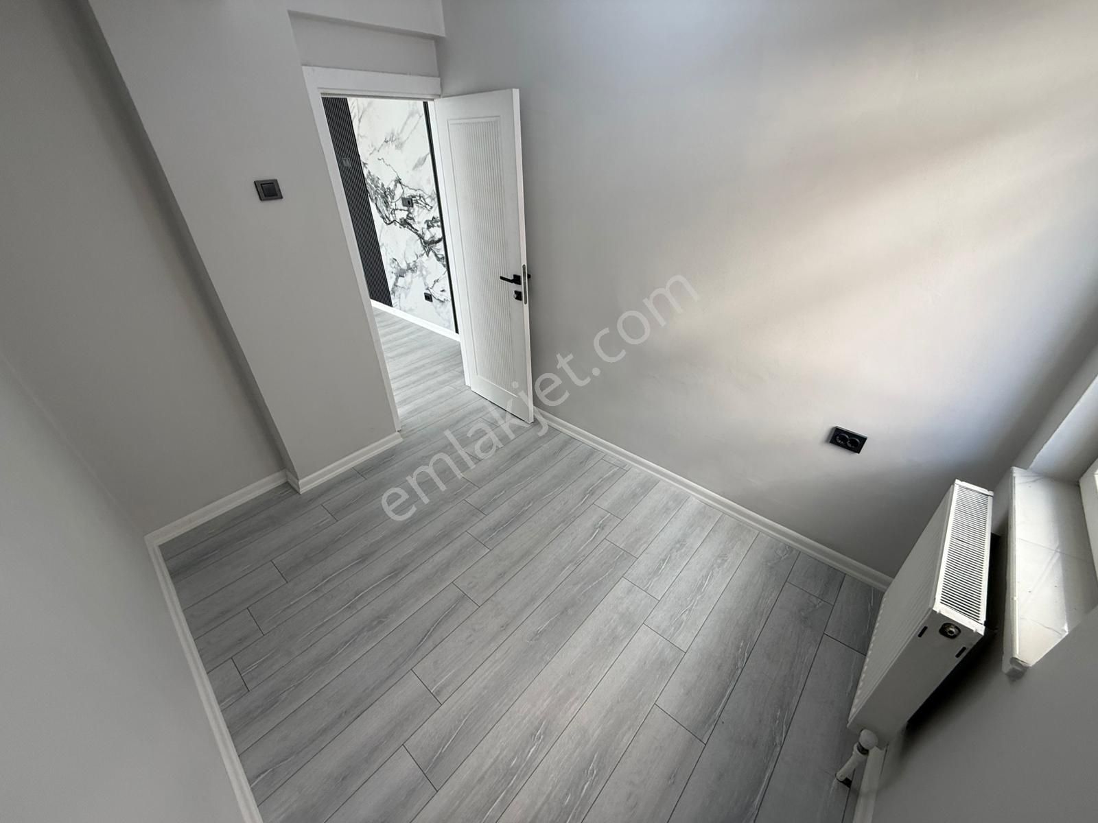 Kariyerden Tepebaşında Merkezde Ultra Yapılı Yüksek Giriş 3+1 Daire - Görsel 17