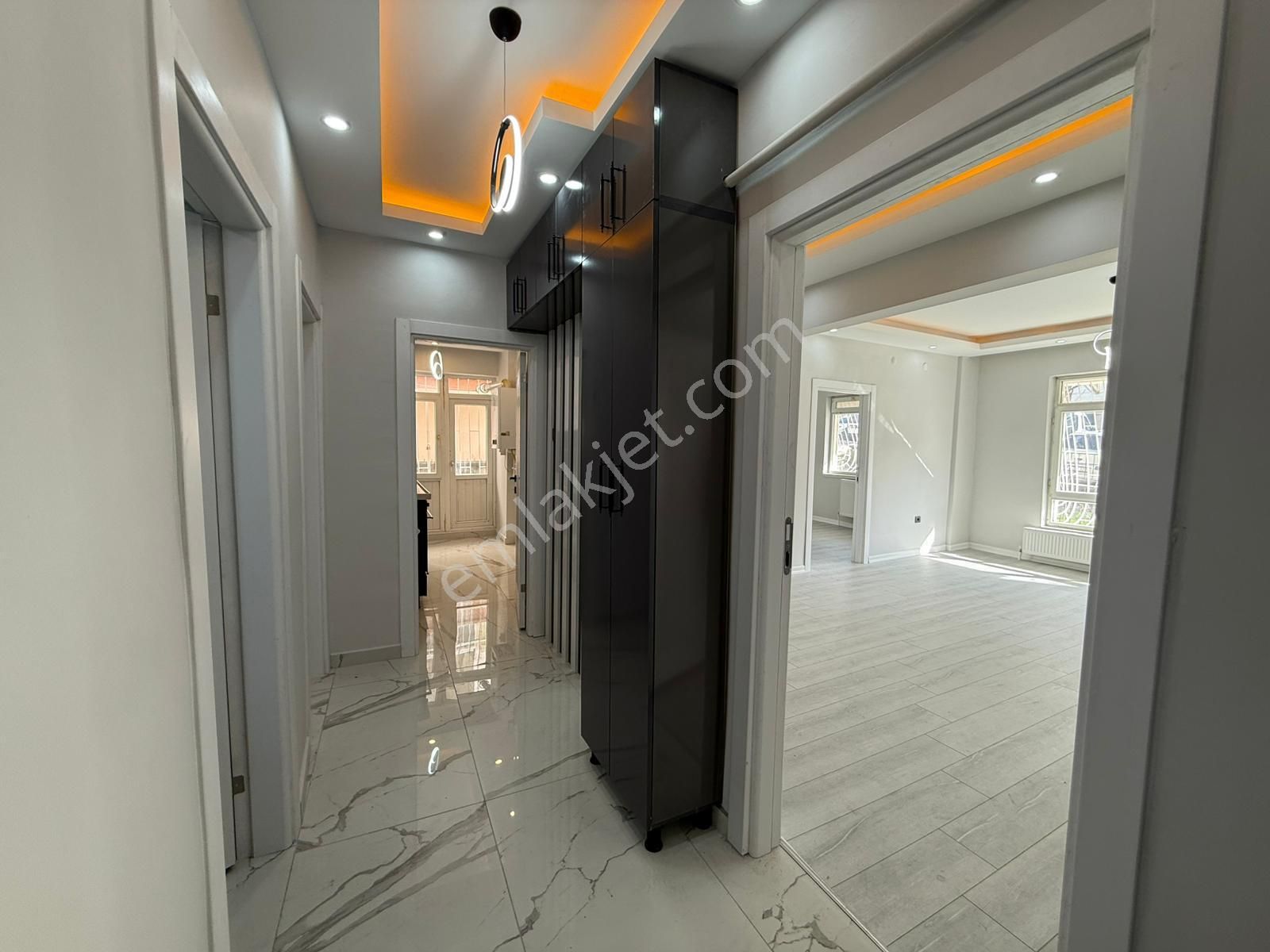 Kariyerden Tepebaşında Merkezde Ultra Yapılı Yüksek Giriş 3+1 Daire - Görsel 29