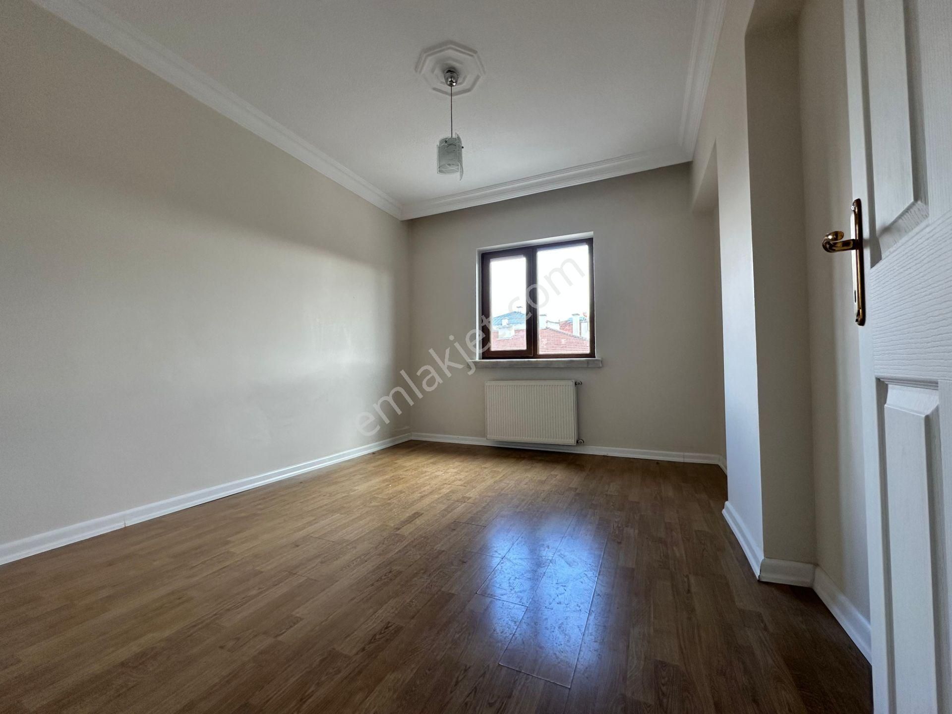 Pursaklar Mehmet Zengin Emlak'tan 2.kat 3+1 Köşebaşı Yapılı Masrafsız Daire - Görsel 19