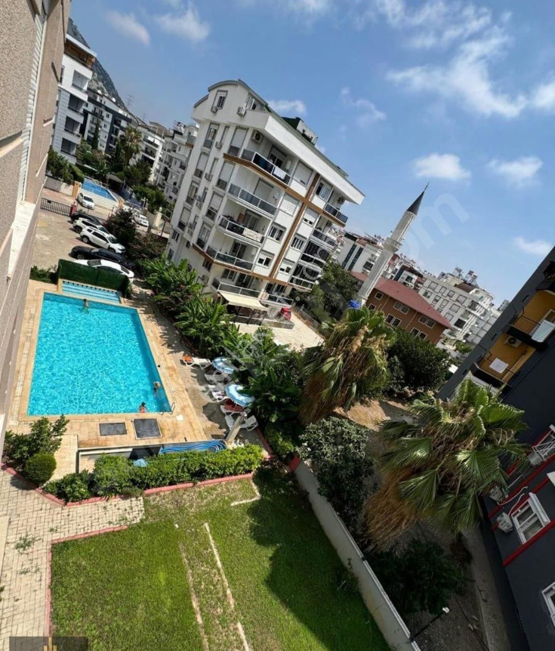 Antalya Konyaaltı Yeni Eşyalı Katta Ebeveyn Banyolu Çok Geniş Fırsat Daire - Görsel 6