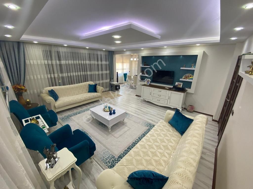 Özmecaz'dan Servergazi'de 3+1 240m2 Ultra Lüks Dubleks Daire - Görsel 4