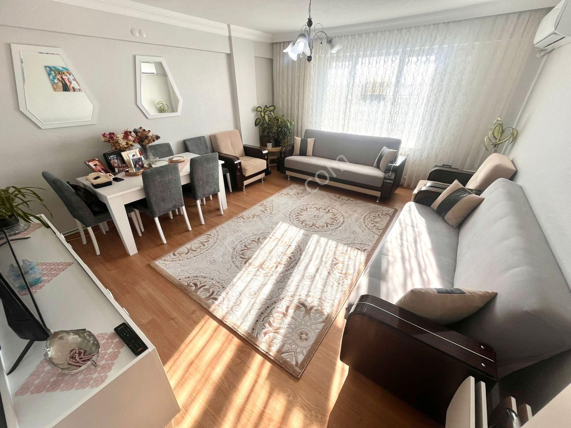 Yüksel'den Edremit'te Kapalı Mutfak Geniş M2 Cam Balkonlu 3+1 Satılık Daire - Görsel 2