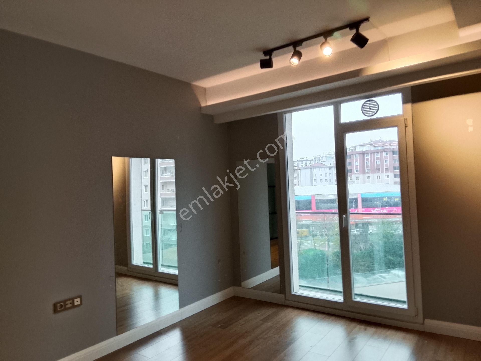 Beylikdüzü 2+1 Amerikan Mutfaklı Kiralık Daire 3 Kat Teraslı 30.000 - Görsel 8