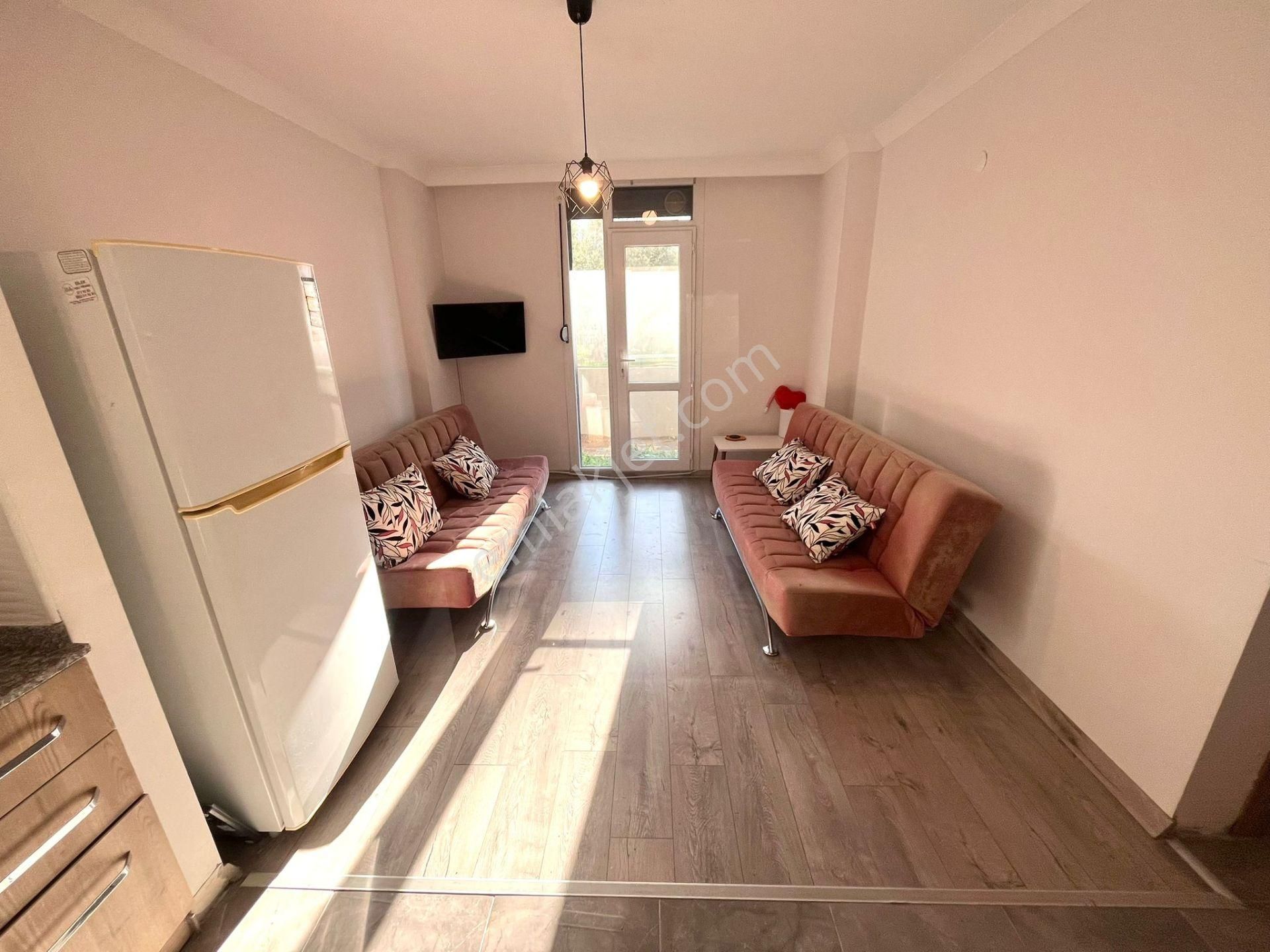 Yetkisi Yüksel'den Kadıköy'de Eşyalı Doğalgazlı Havuzlu 1+1 Satılık Daire - Görsel 12