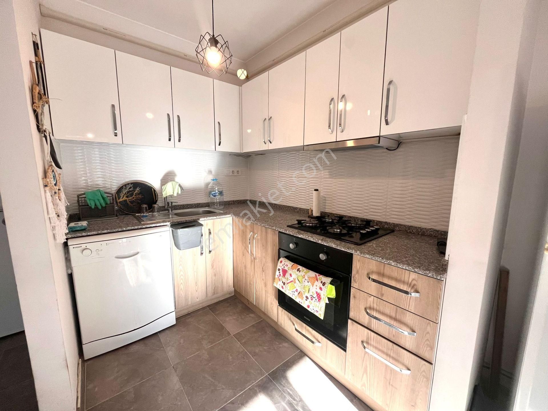 Yetkisi Yüksel'den Kadıköy'de Eşyalı Doğalgazlı Havuzlu 1+1 Satılık Daire - Görsel 17