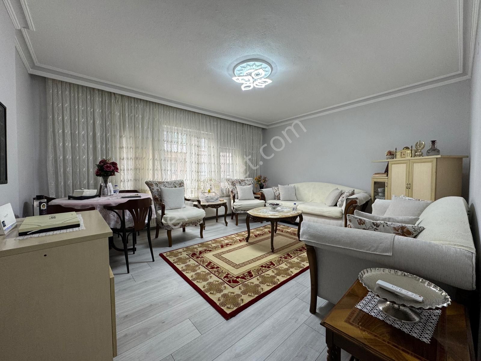 Ufuktepe Mahallesinde Katta Full Yapılı Asansörlü 2+1 - Görsel 2