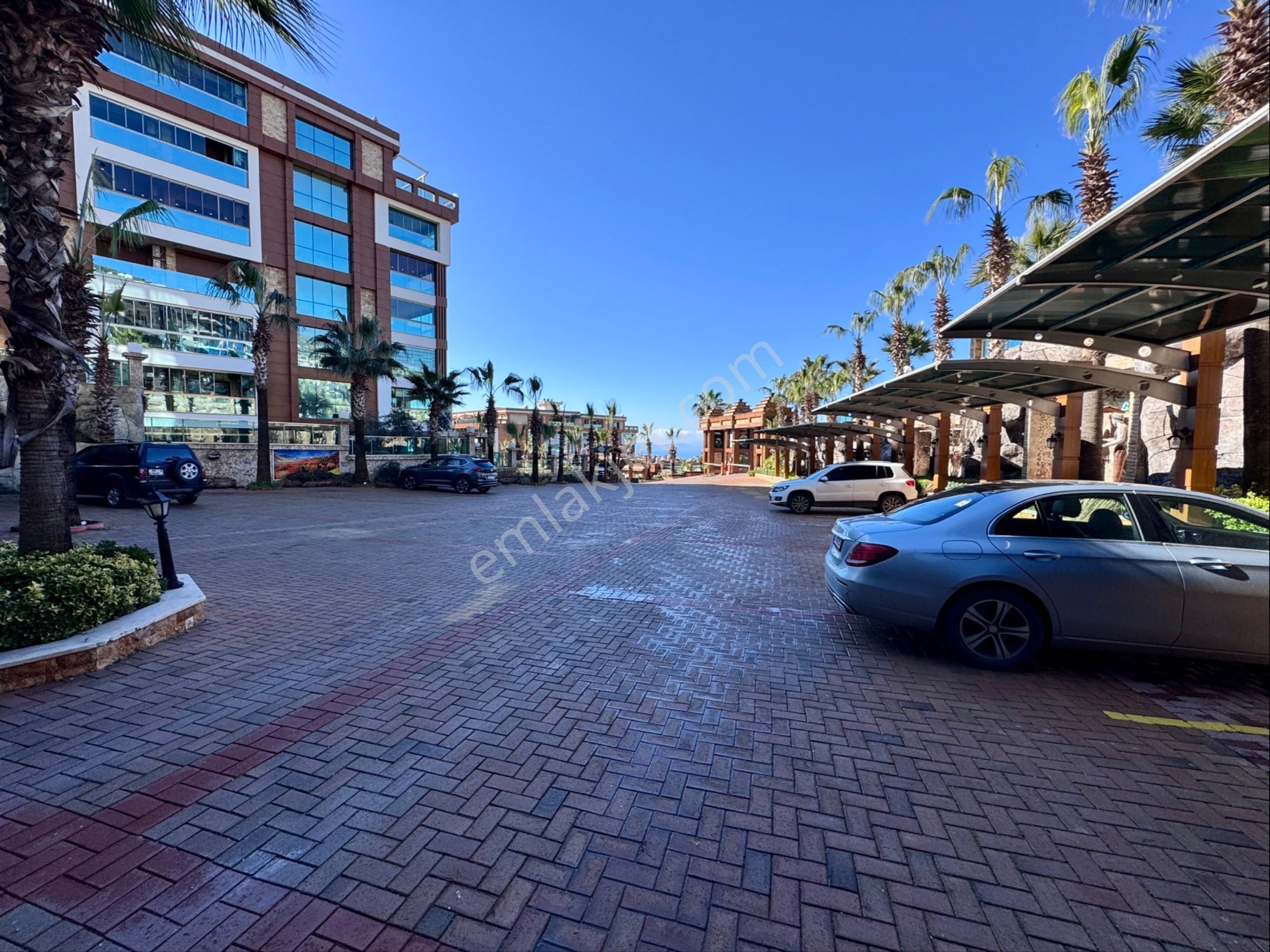 Kuşadası Ege Mahallesi Trend Royal 2 De Bahçe Katı 2+1 Daire - Görsel 5