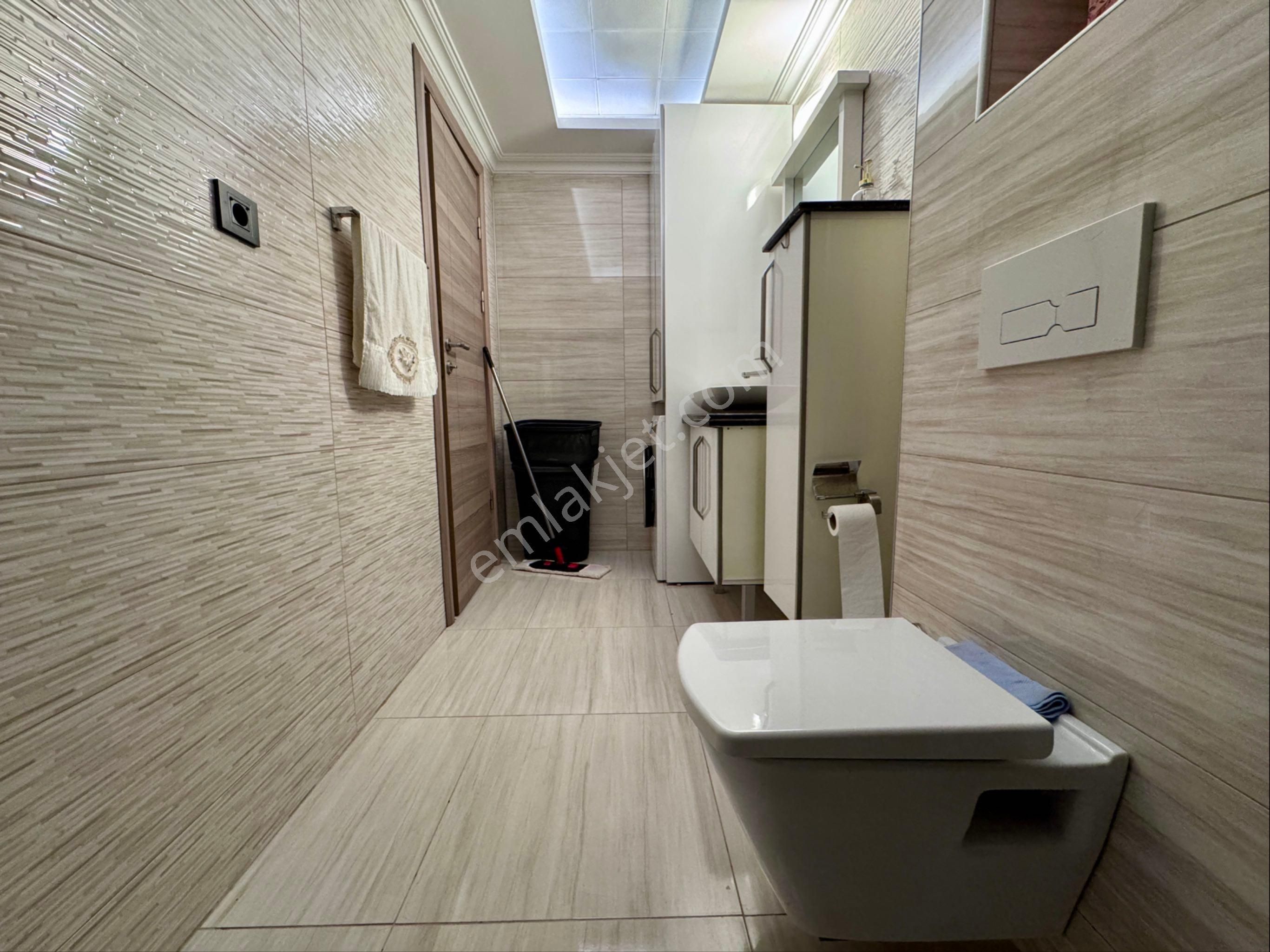 Kuşadası Ege Mahallesi Trend Royal 2 De Bahçe Katı 2+1 Daire - Görsel 24