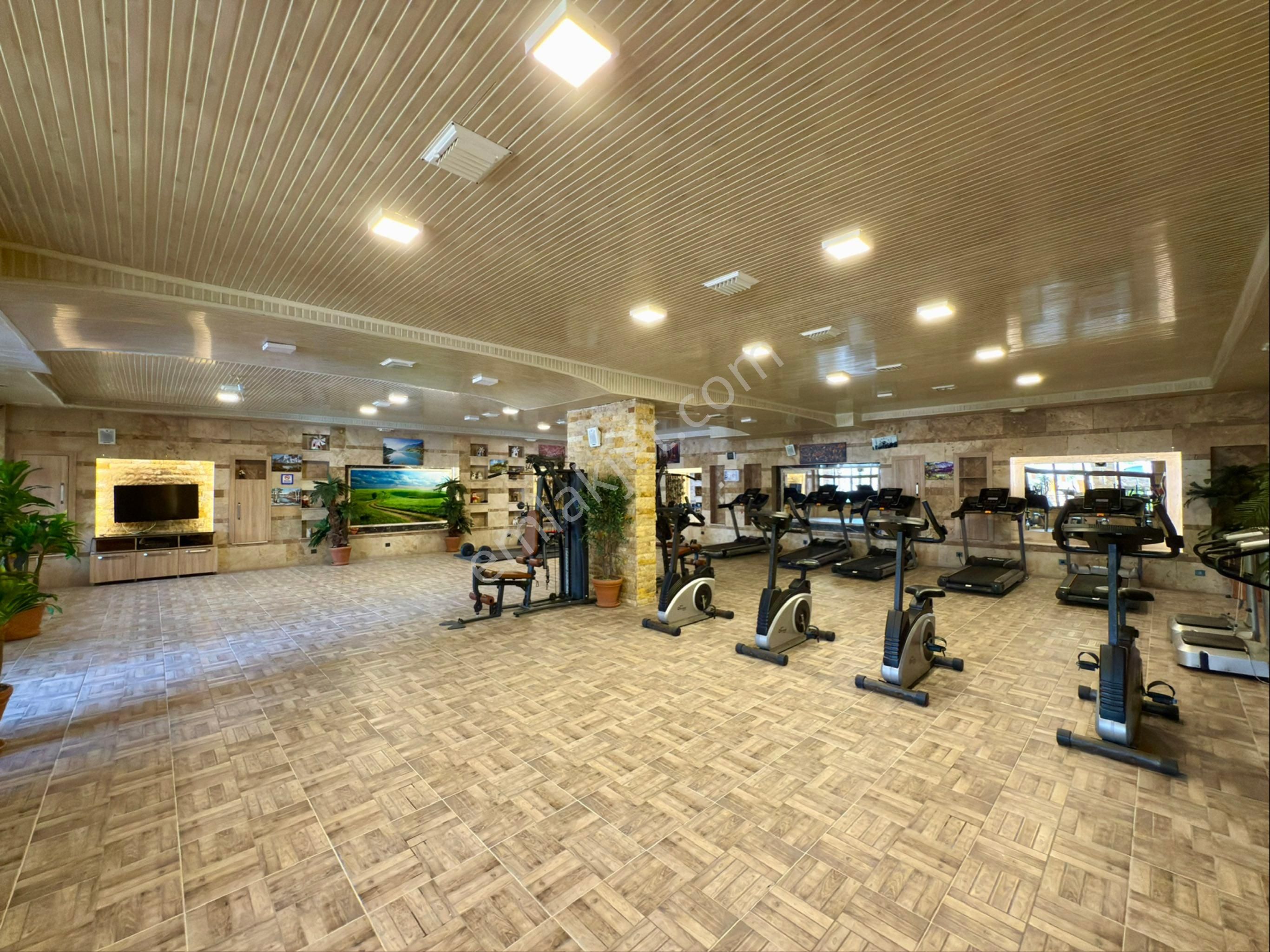 Kuşadası Ege Mahallesi Trend Royal 2 De Bahçe Katı 2+1 Daire - Görsel 30