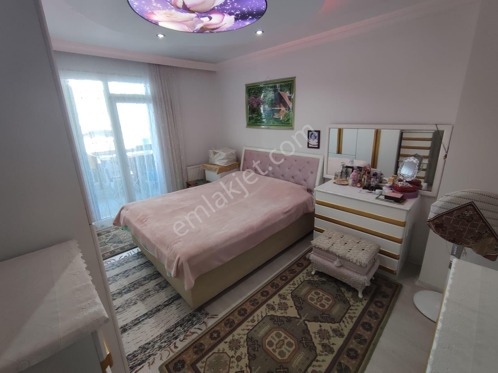 Edremit Kadıköy'de Site İçerisinde Ara Kat Kapalı - Görsel 13