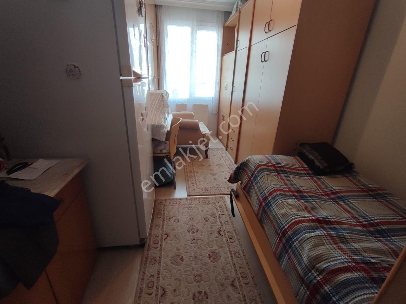Edremit Kadıköy'de Site İçerisinde Ara Kat Kapalı - Görsel 12