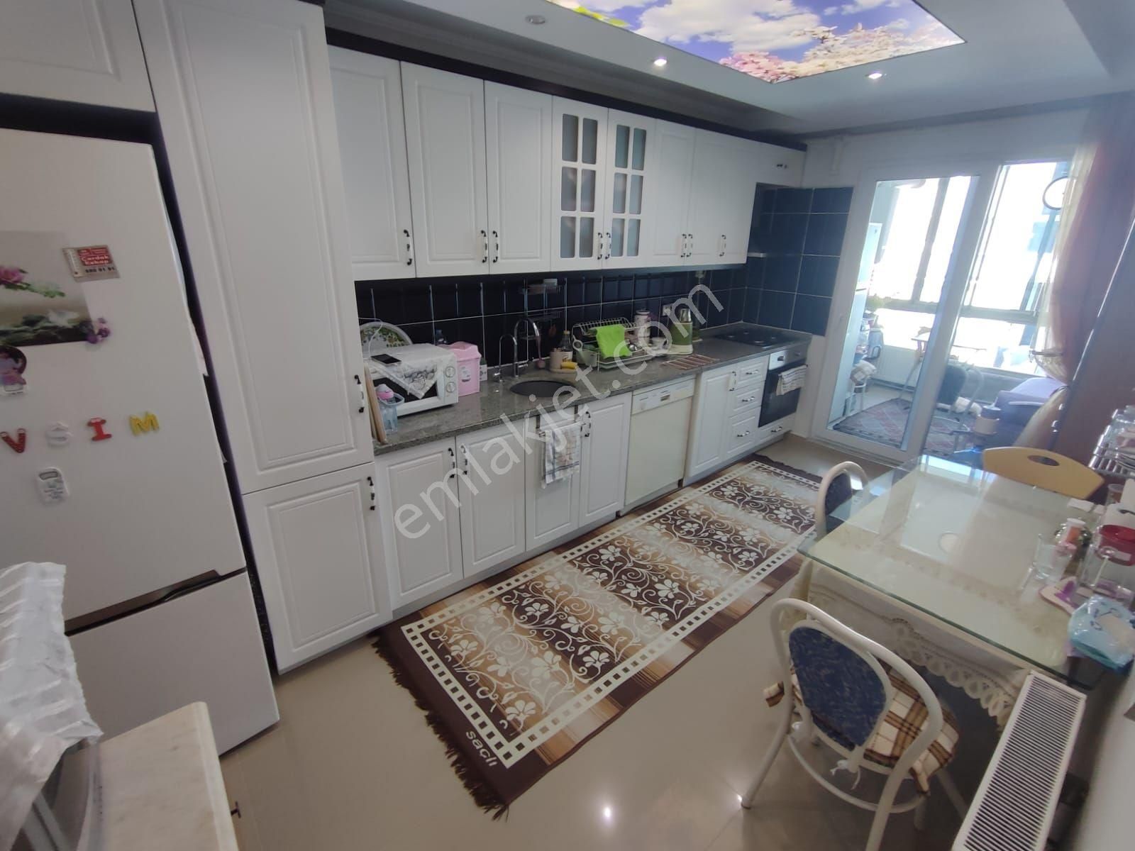 Edremit Kadıköy'de Site İçerisinde Ara Kat Kapalı - Görsel 20