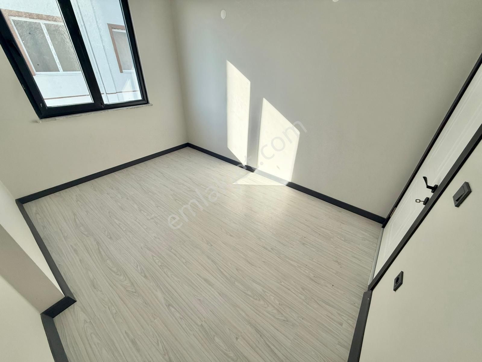 Yükselden Badem Alanında Yerden Isıtma 2+1 Asansörlü Sıfır Daire - Görsel 21