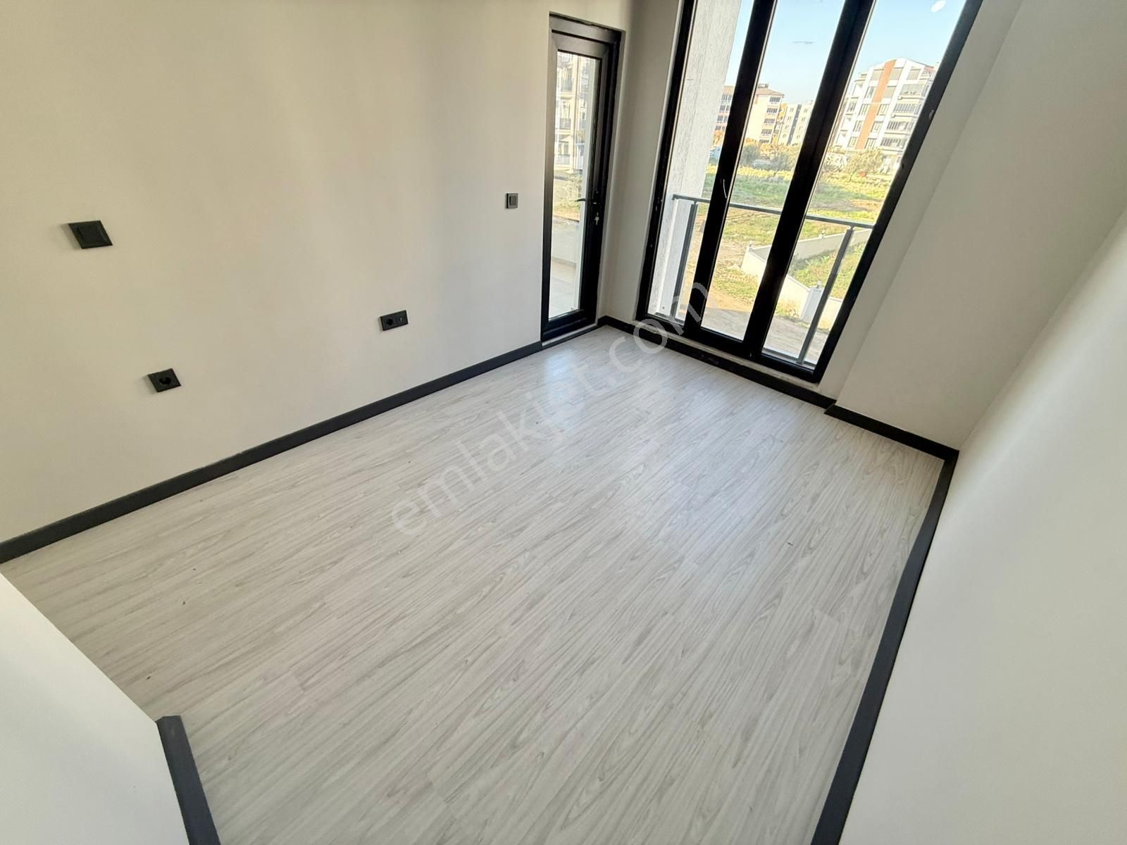 Yükselden Badem Alanında Yerden Isıtma 2+1 Asansörlü Sıfır Daire - Görsel 15
