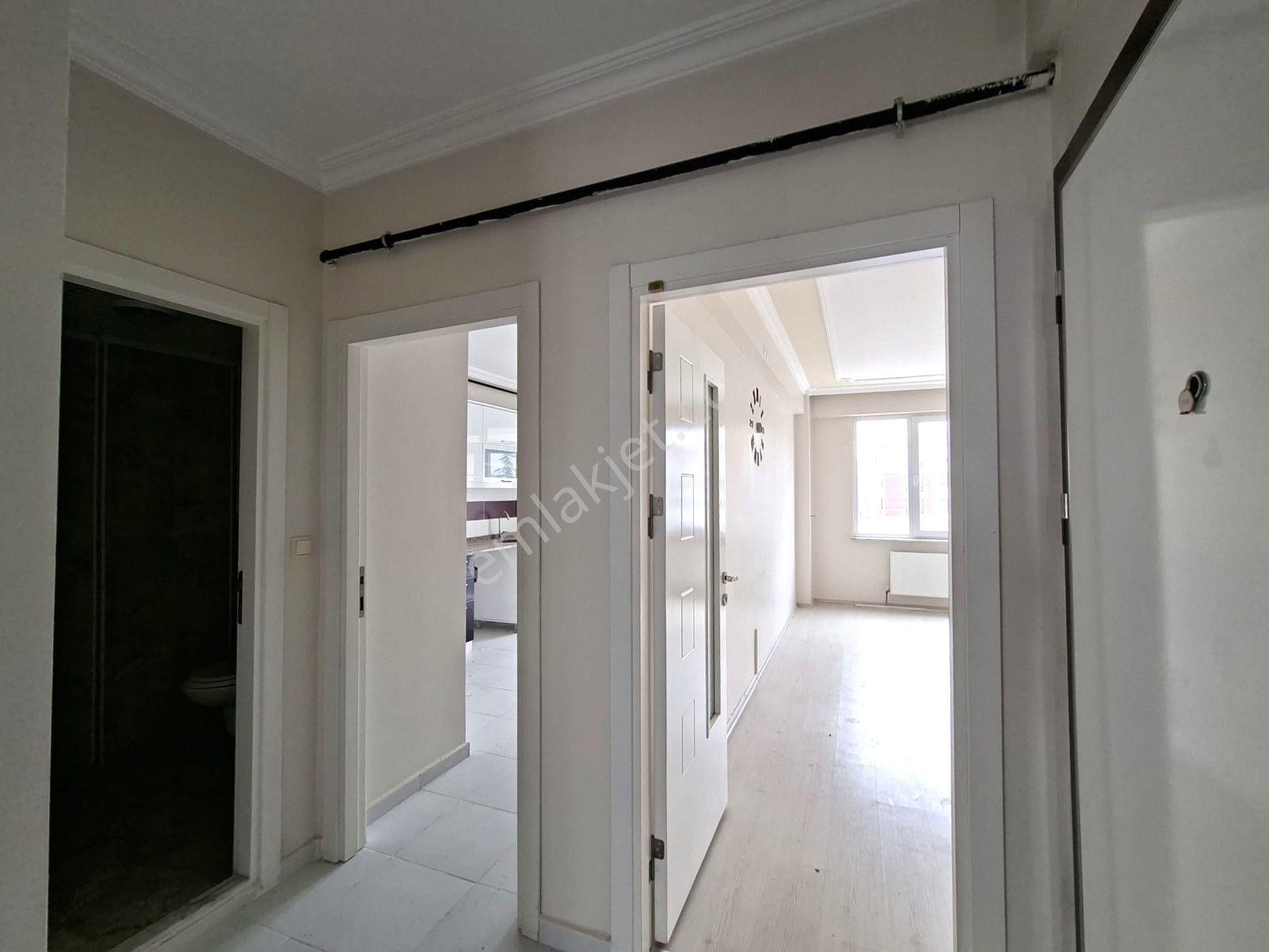 Recep Ümit'ten Esenli Caddesi Yakınında Satılık 2+1 Asansörlü Arakat Geniş Lux Daire - Görsel 13
