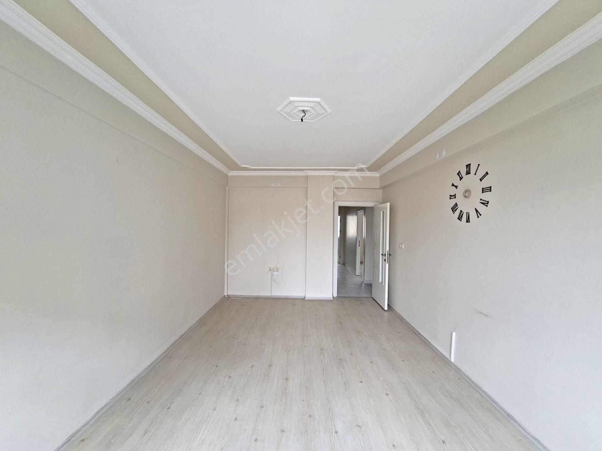 Recep Ümit'ten Esenli Caddesi Yakınında Satılık 2+1 Asansörlü Arakat Geniş Lux Daire - Görsel 24