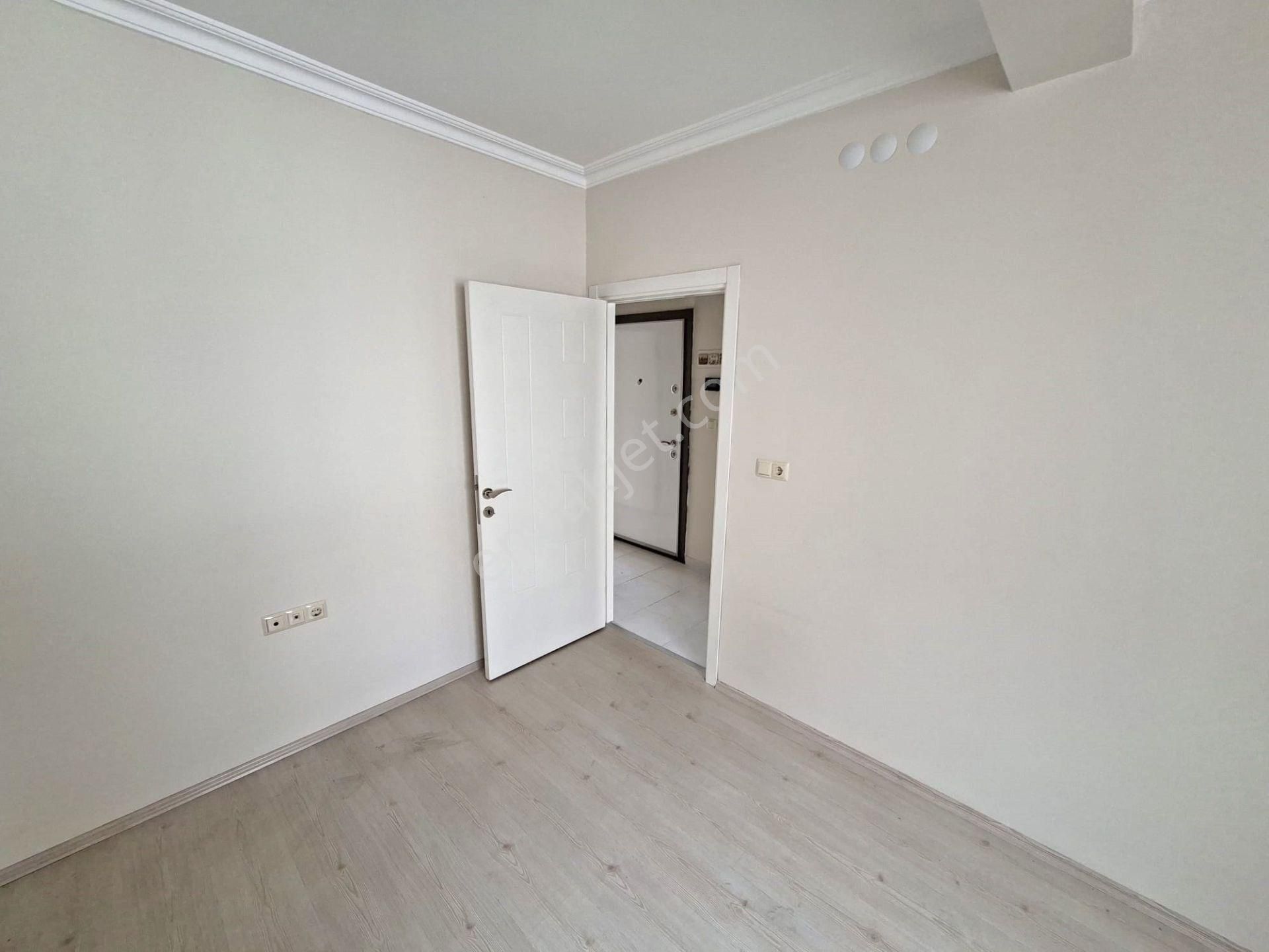 Recep Ümit'ten Esenli Caddesi Yakınında Satılık 2+1 Asansörlü Arakat Geniş Lux Daire - Görsel 22