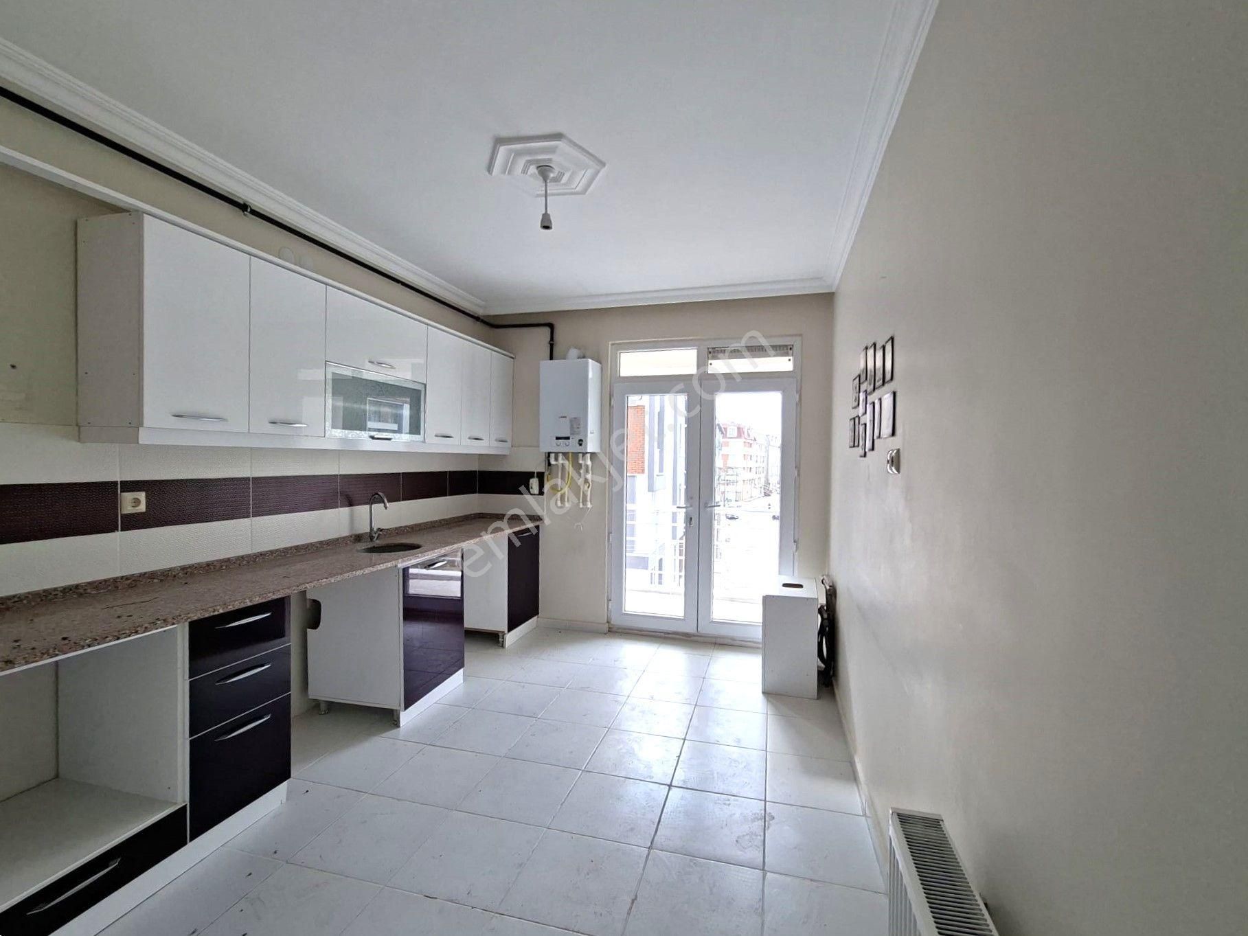 Recep Ümit'ten Esenli Caddesi Yakınında Satılık 2+1 Asansörlü Arakat Geniş Lux Daire - Görsel 9