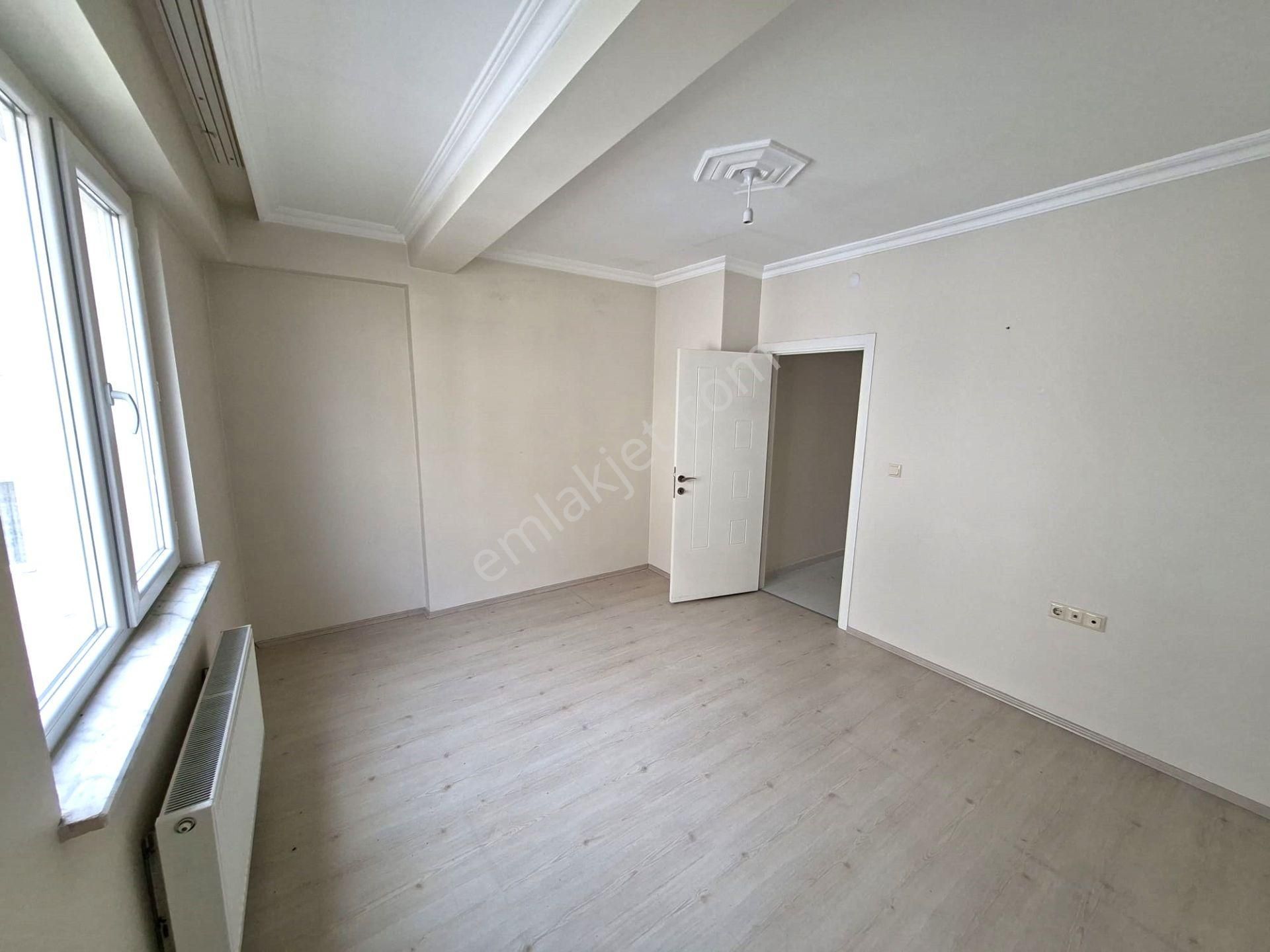Recep Ümit'ten Esenli Caddesi Yakınında Satılık 2+1 Asansörlü Arakat Geniş Lux Daire - Görsel 17