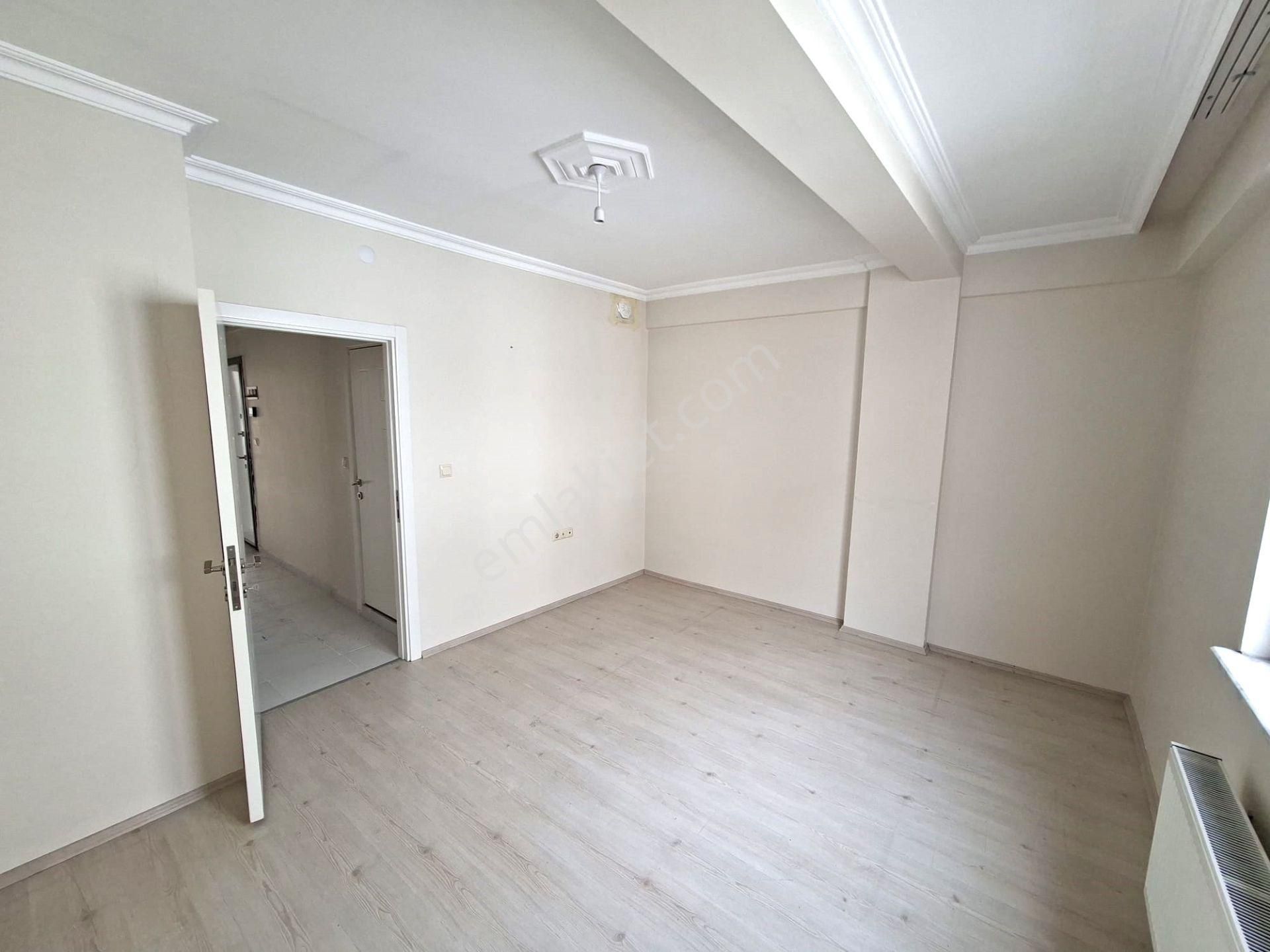 Recep Ümit'ten Esenli Caddesi Yakınında Satılık 2+1 Asansörlü Arakat Geniş Lux Daire - Görsel 18